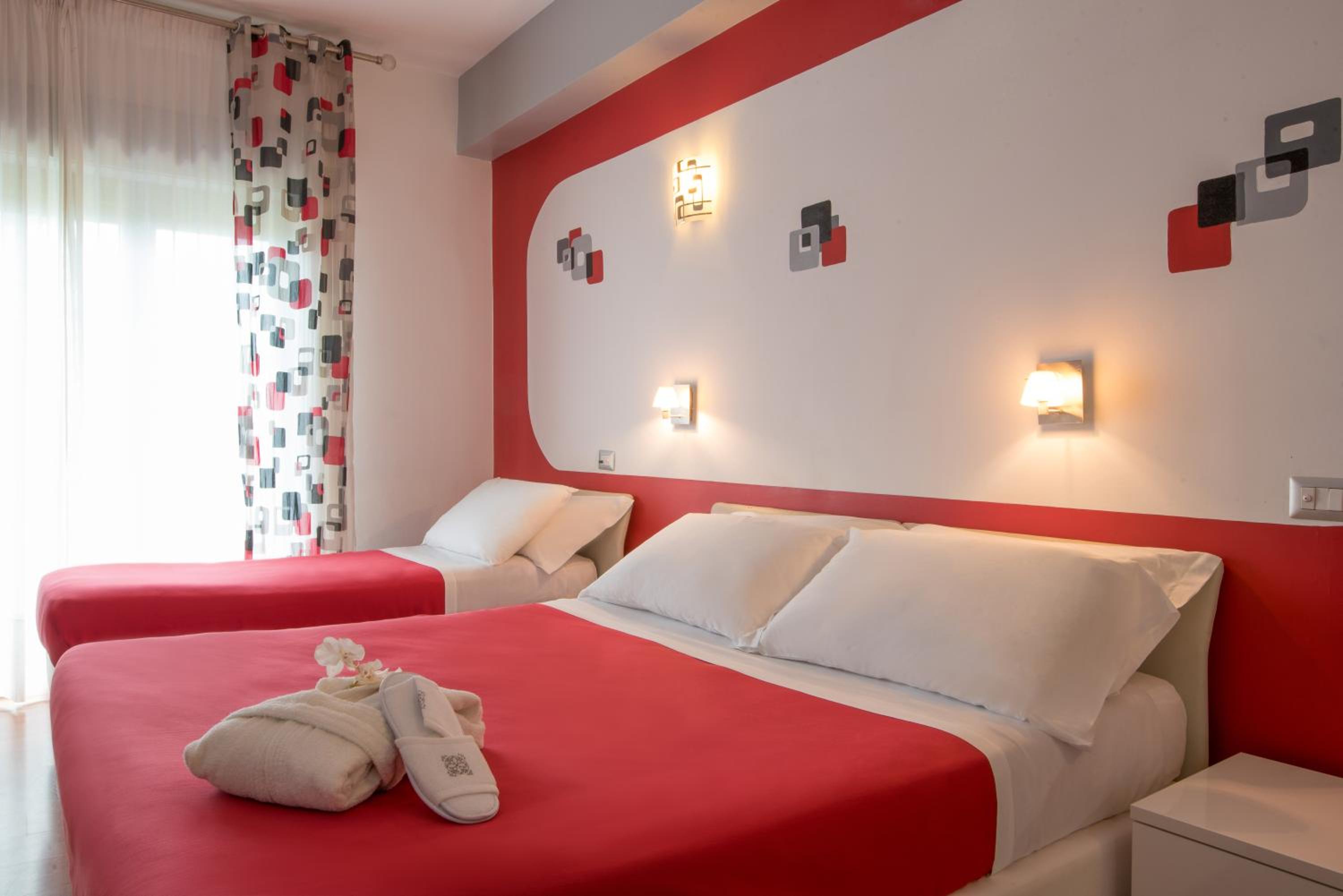 Triple Room - Photo 2