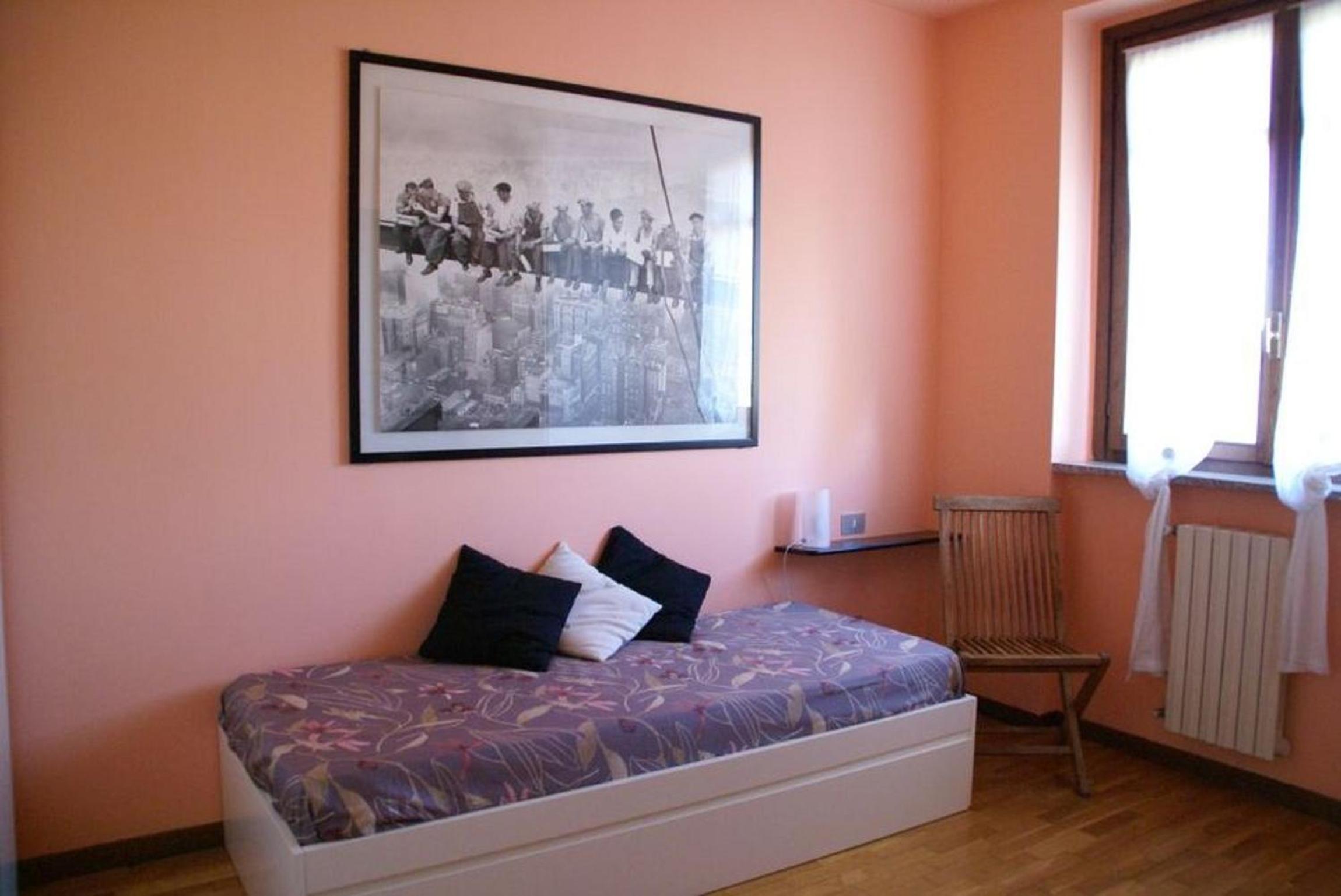 Large Single Room photo 3