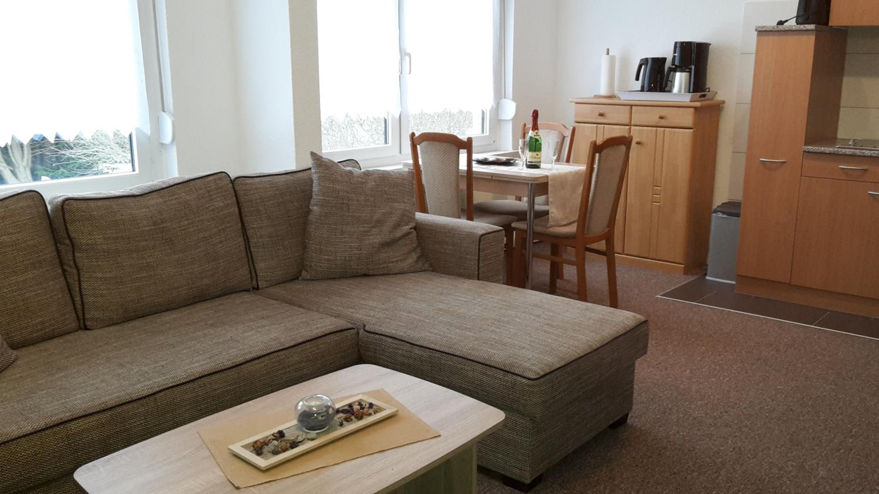 One-Bedroom Suite with small Kitchen - Photo 3