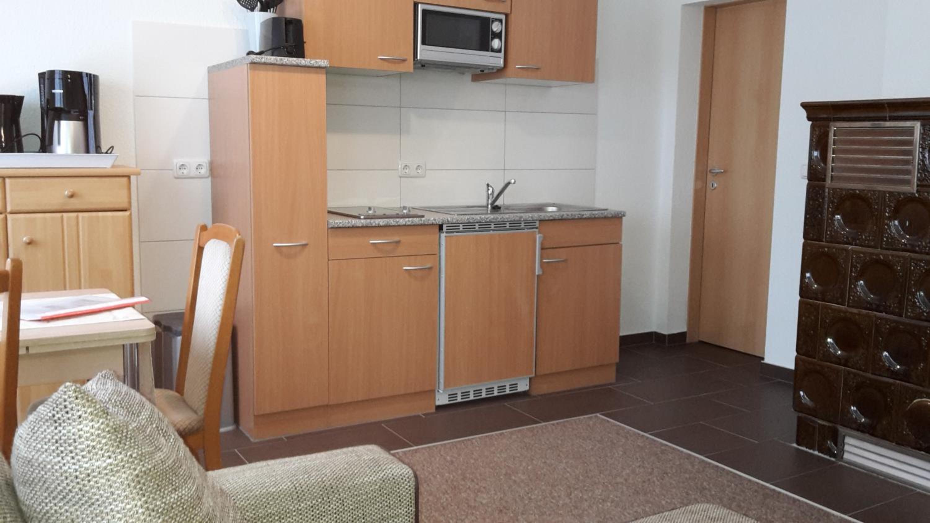 One-Bedroom Suite with small Kitchen - Photo 6