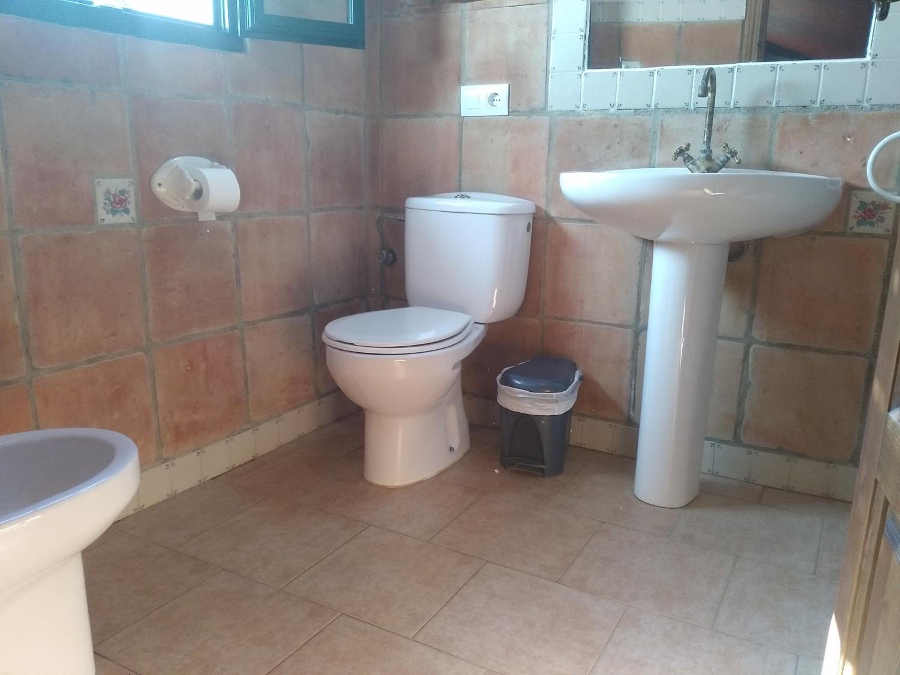 Four-Bedroom House photo 2