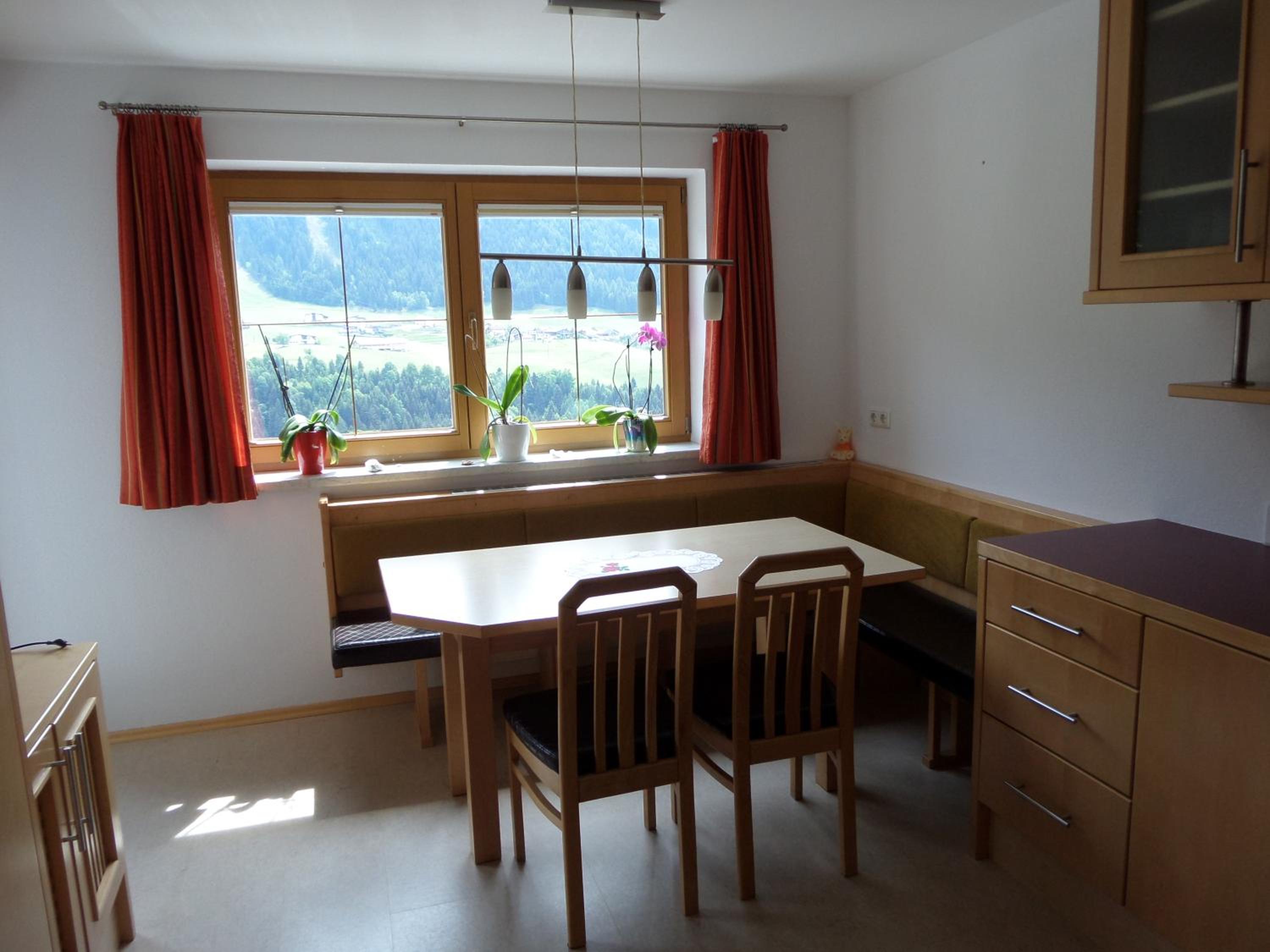 Apartment With Mountain View photo 3
