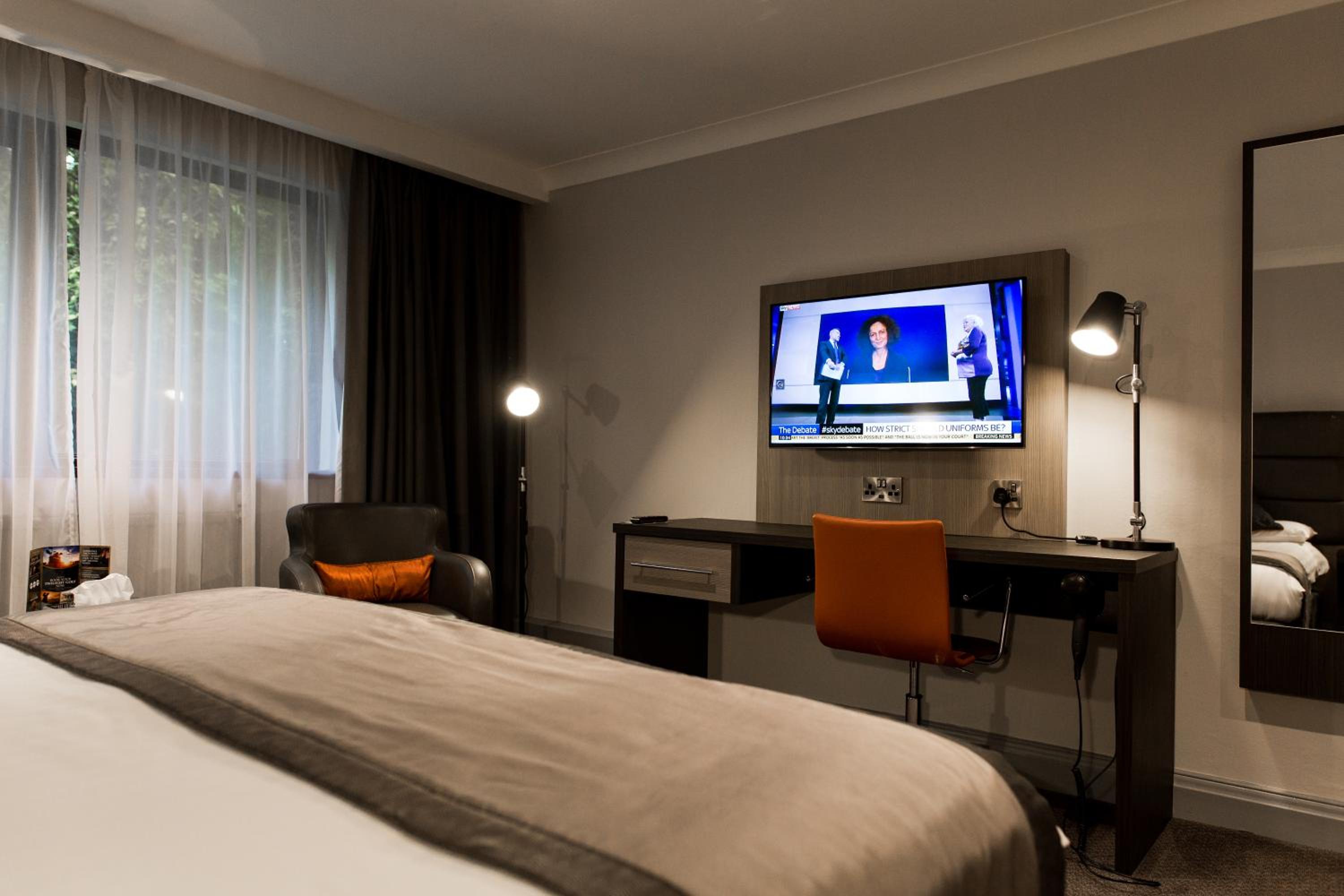 Standard King Room - Photo 1