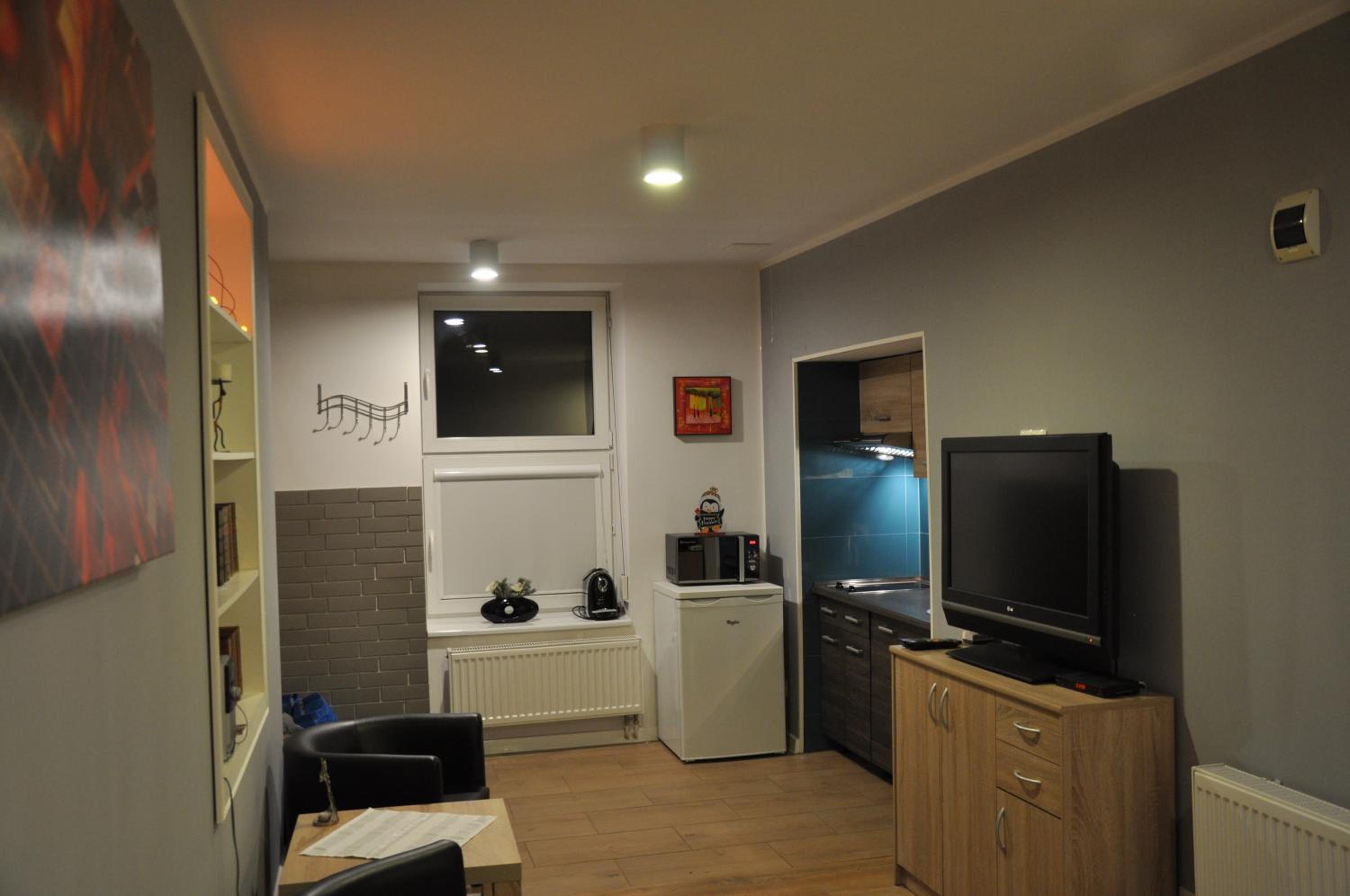 Studio with Double Bed - Photo 4