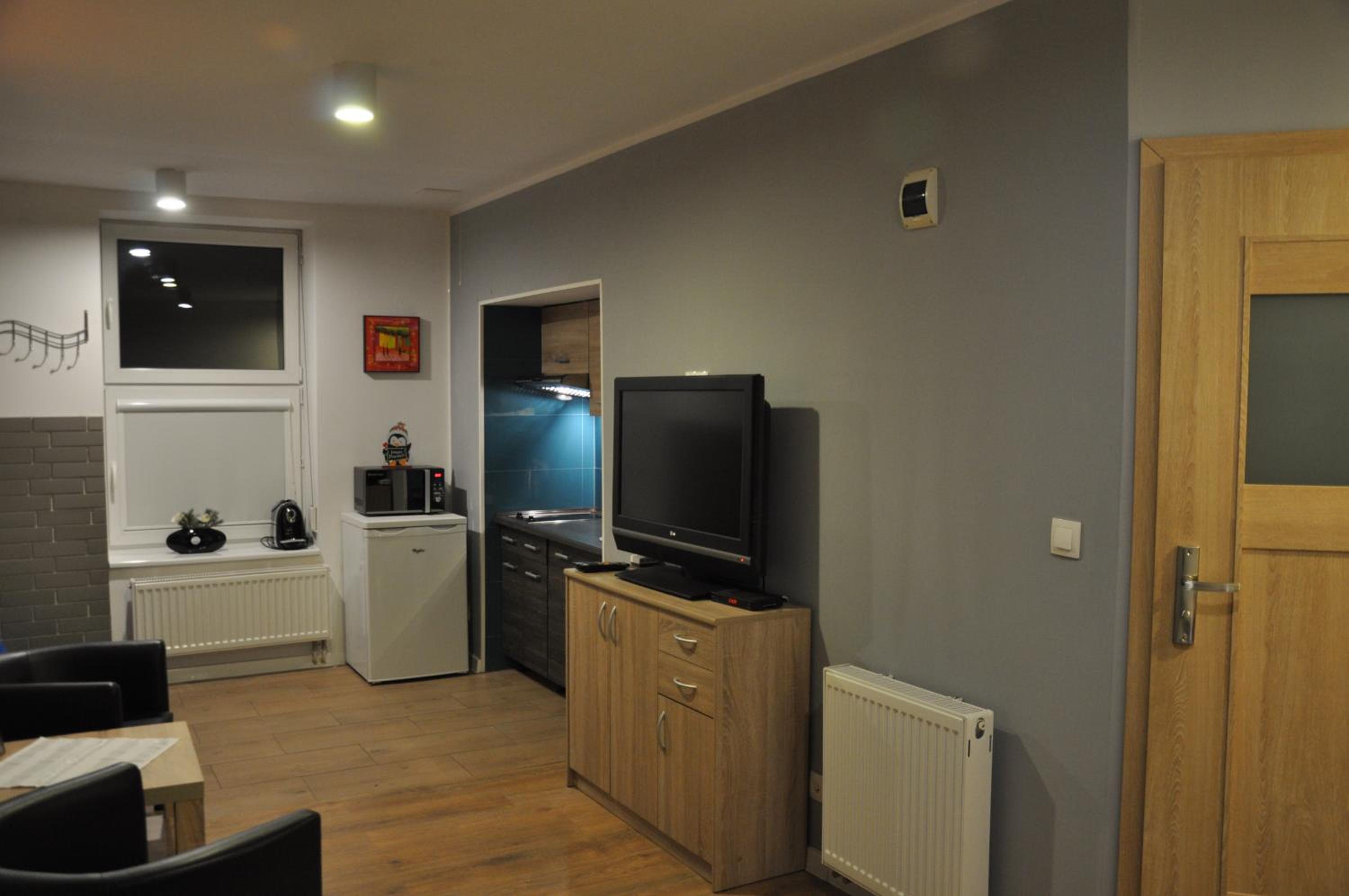Studio with Double Bed - Photo 3