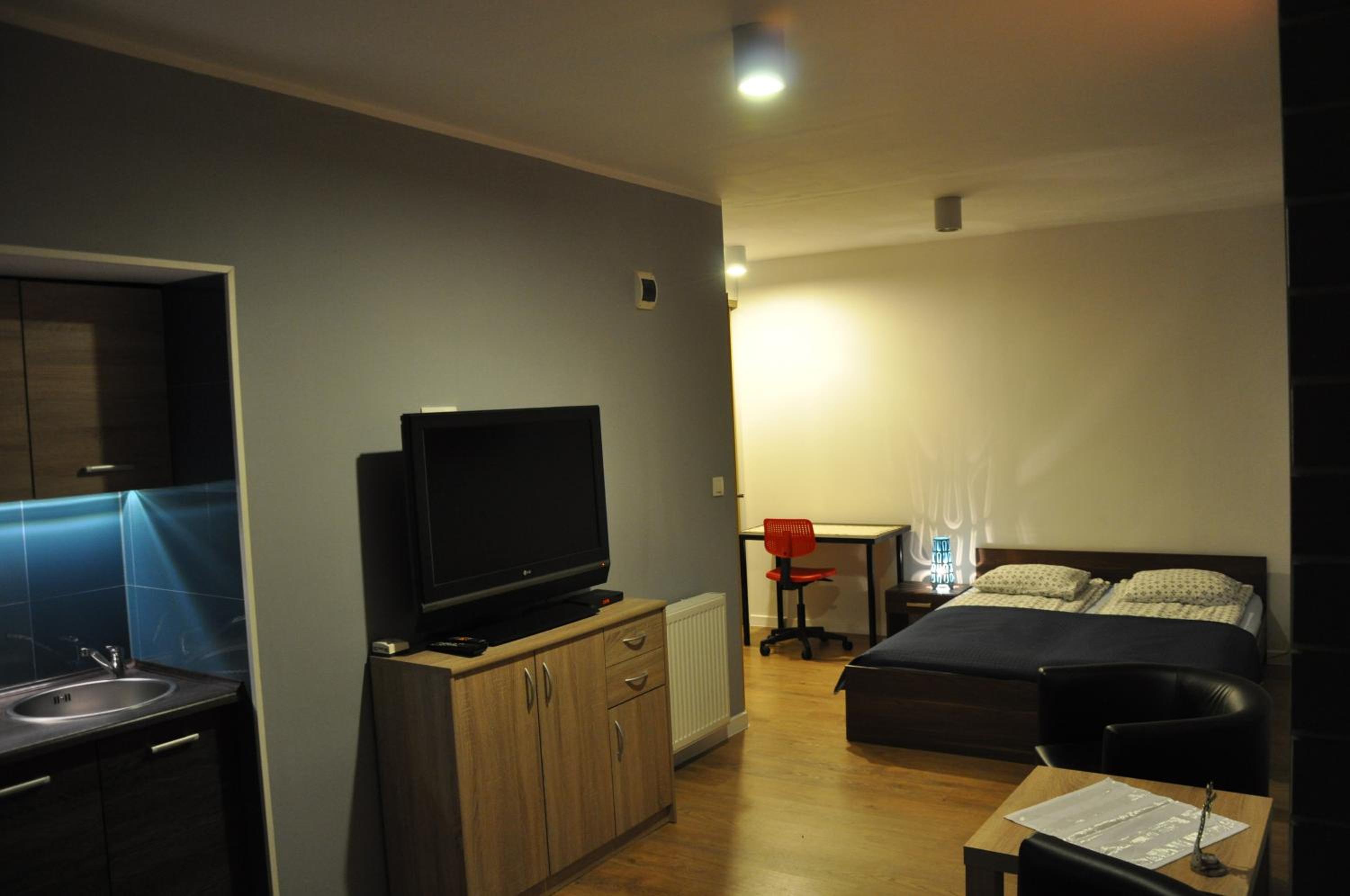 Studio with Double Bed - Photo 1