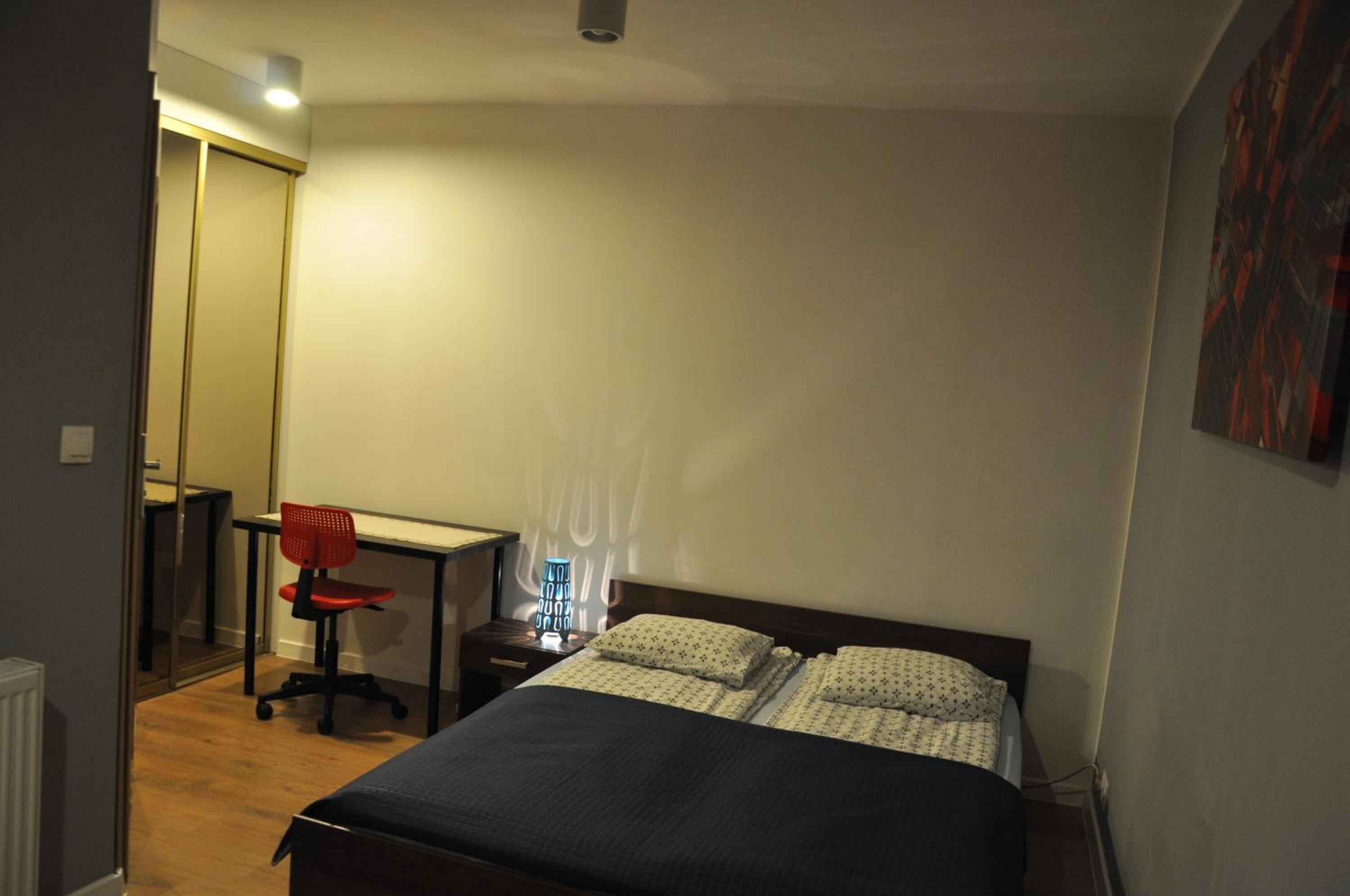 Studio with Double Bed - Photo 7
