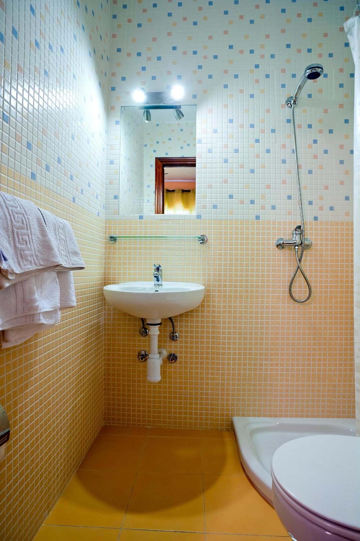 Standard Double or Twin Room with Balcony photo 3