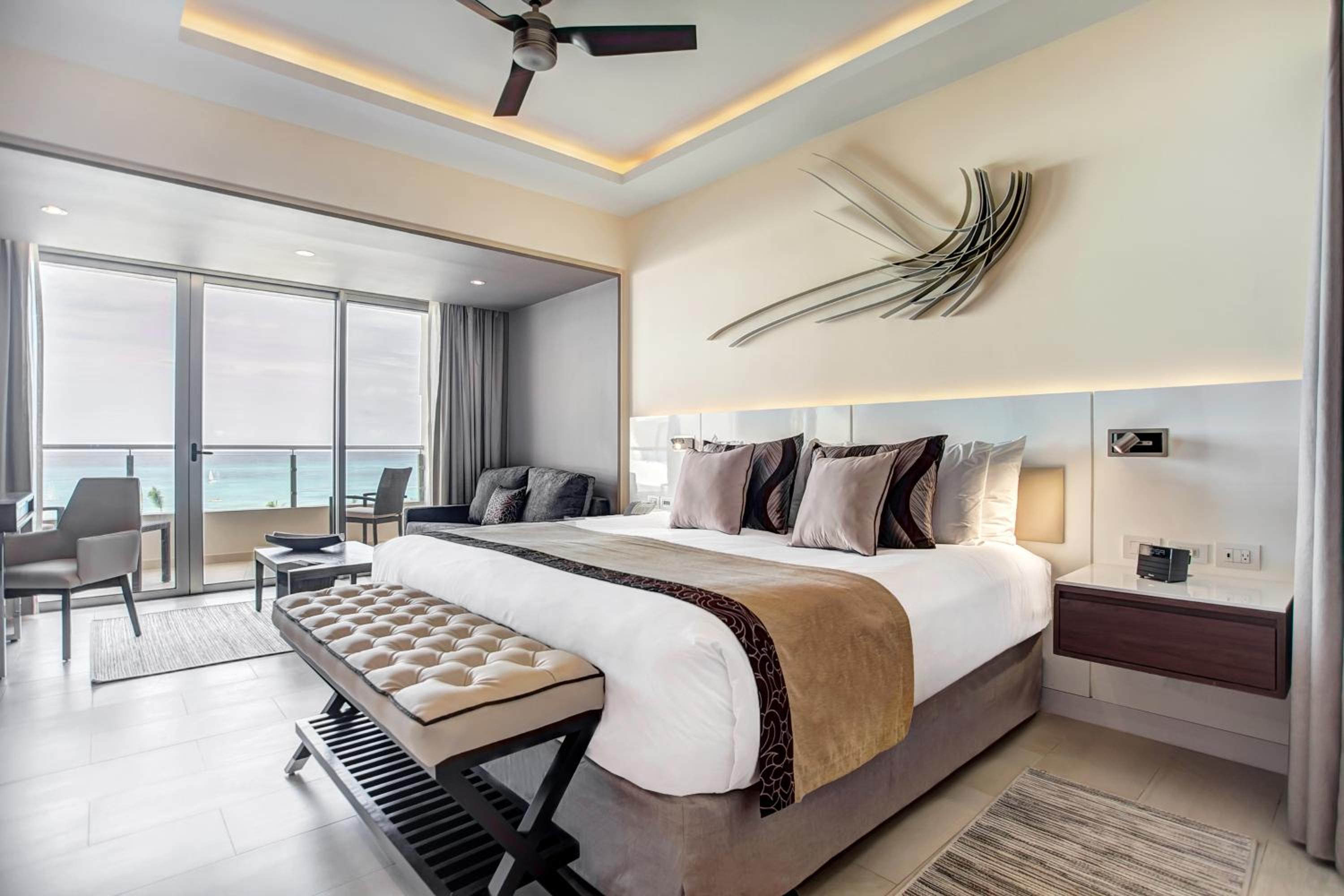 Luxury Family Suite ocean view Diamond Club