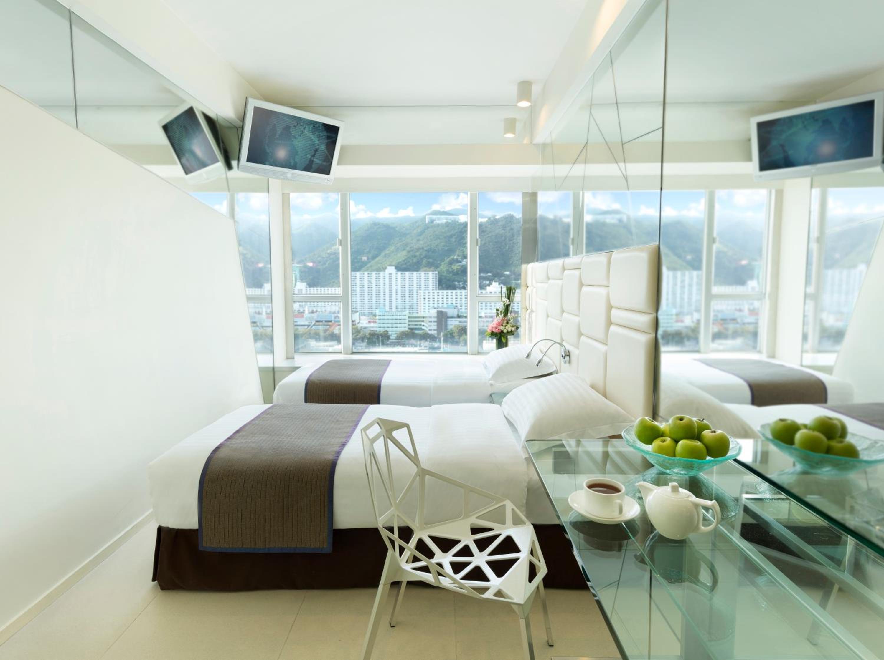Premier Room