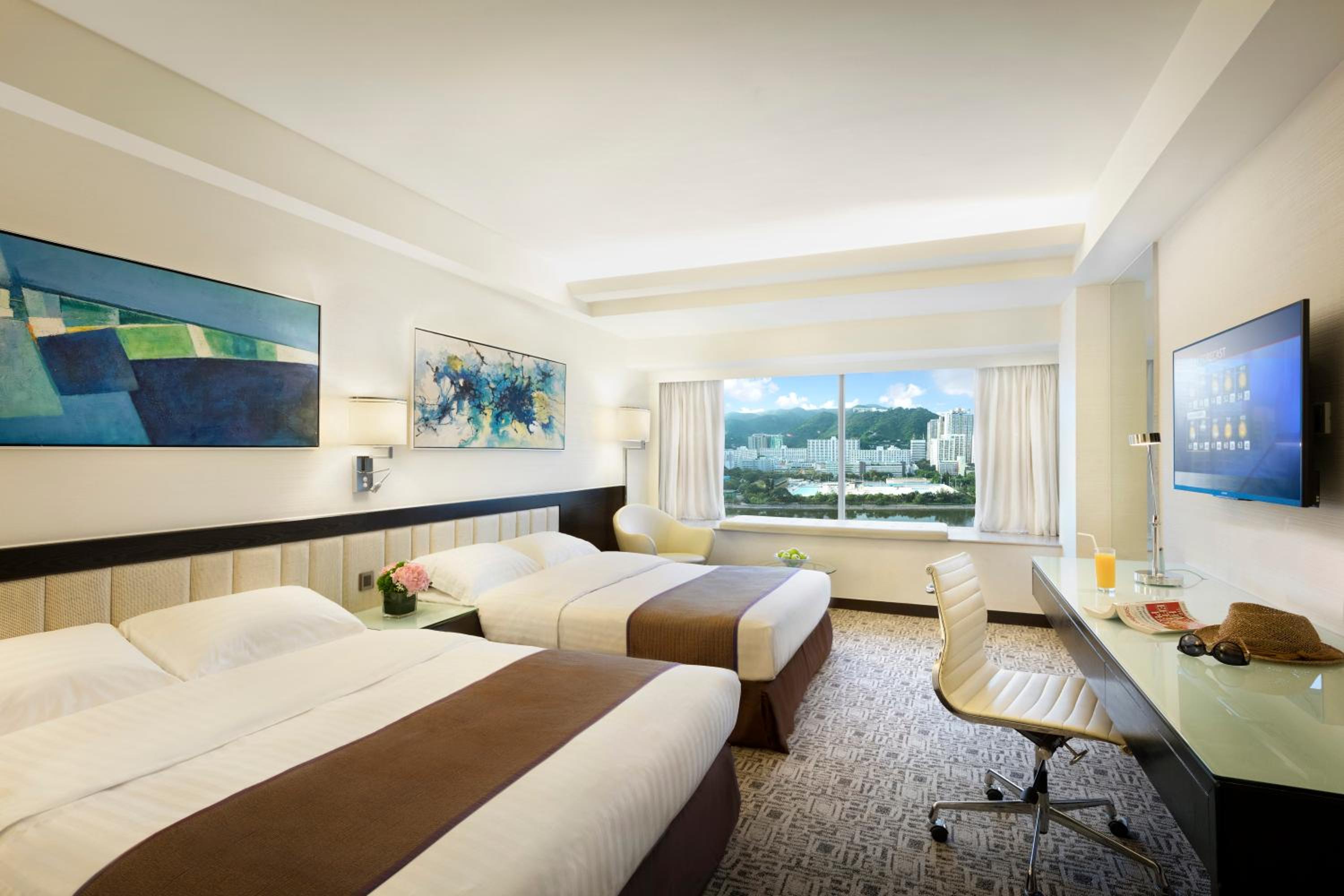 Prime Deluxe Queen Queen Room