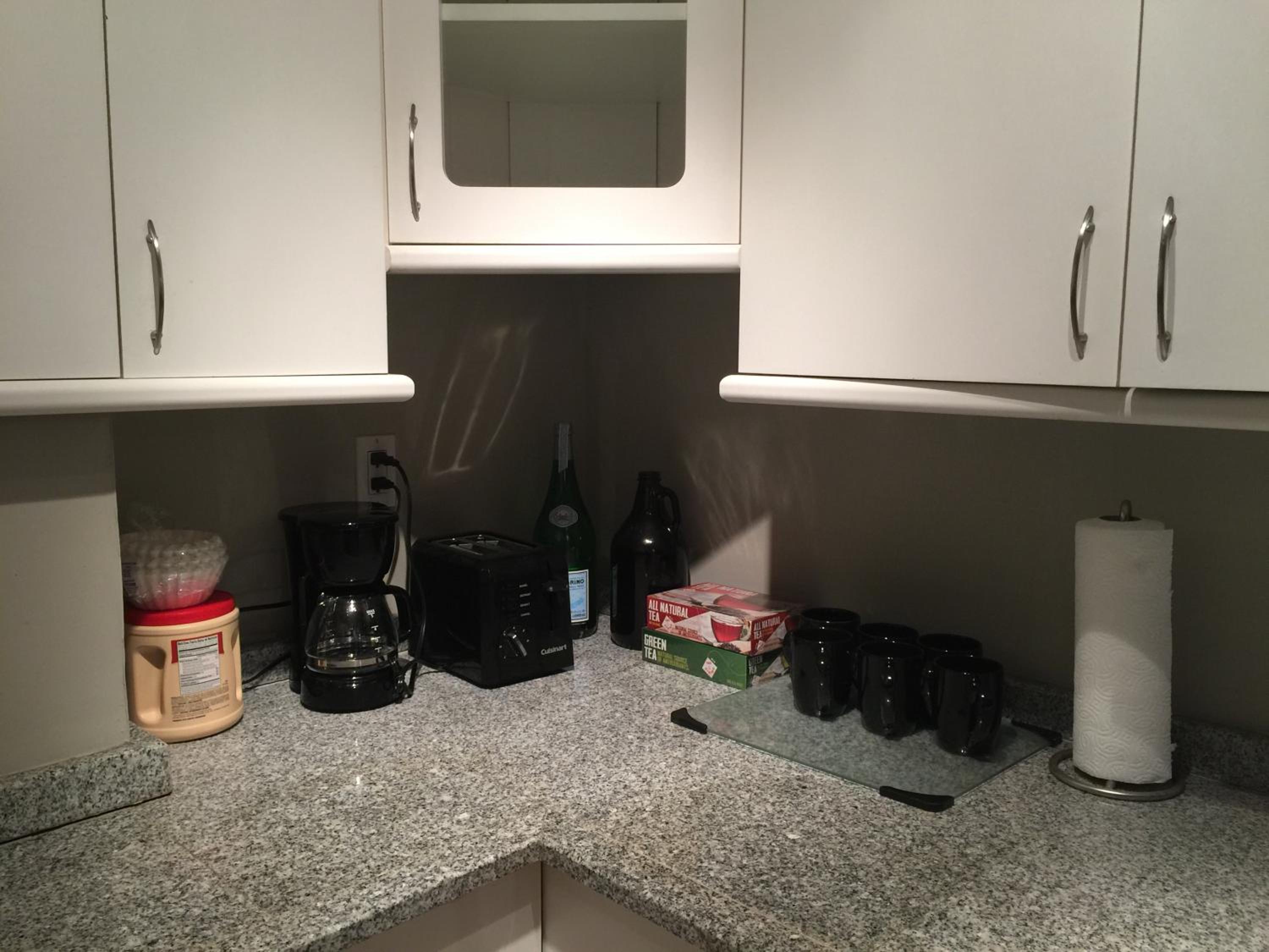 One-Bedroom Apartment - Photo 11
