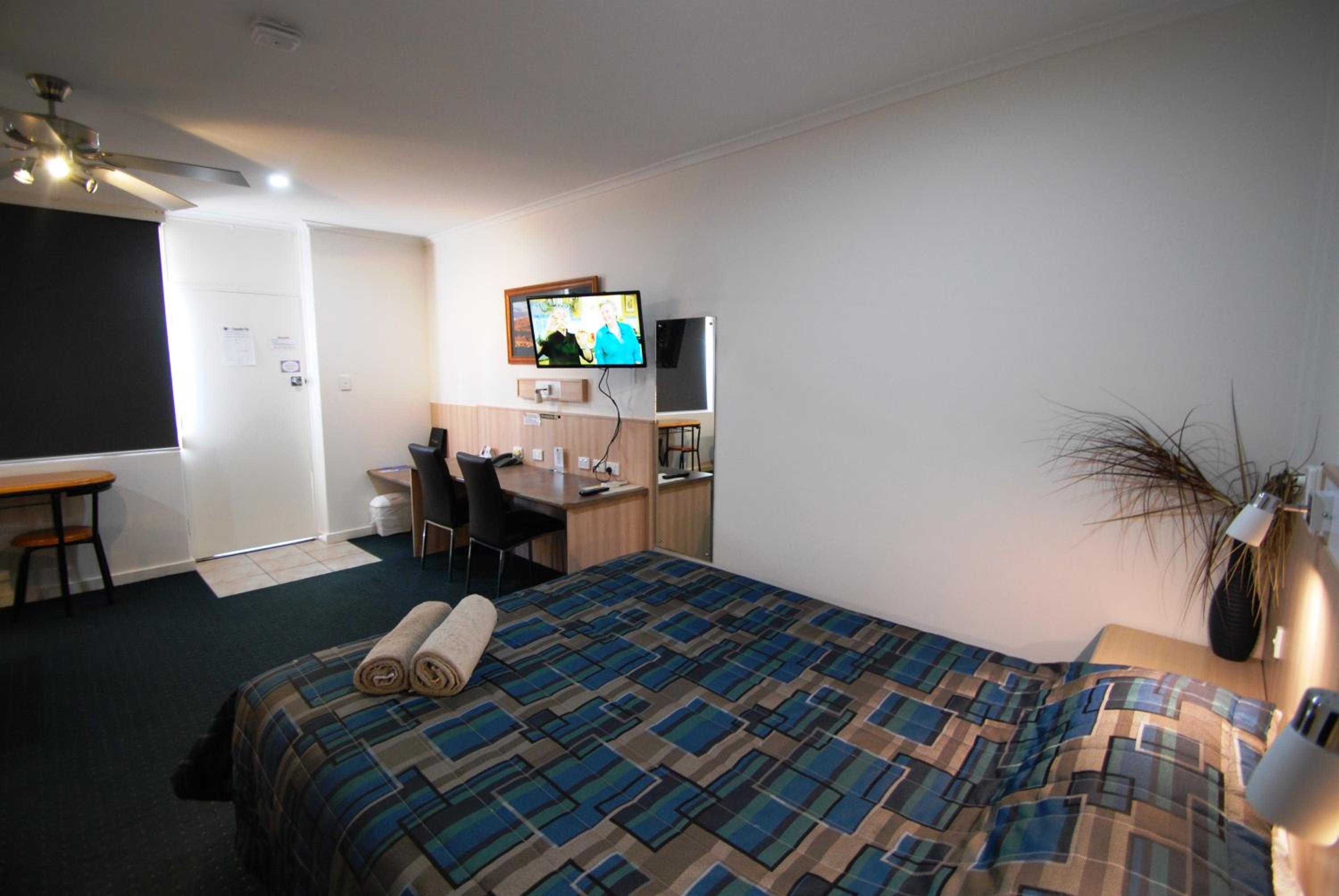 Standard Queen Room - Photo 4