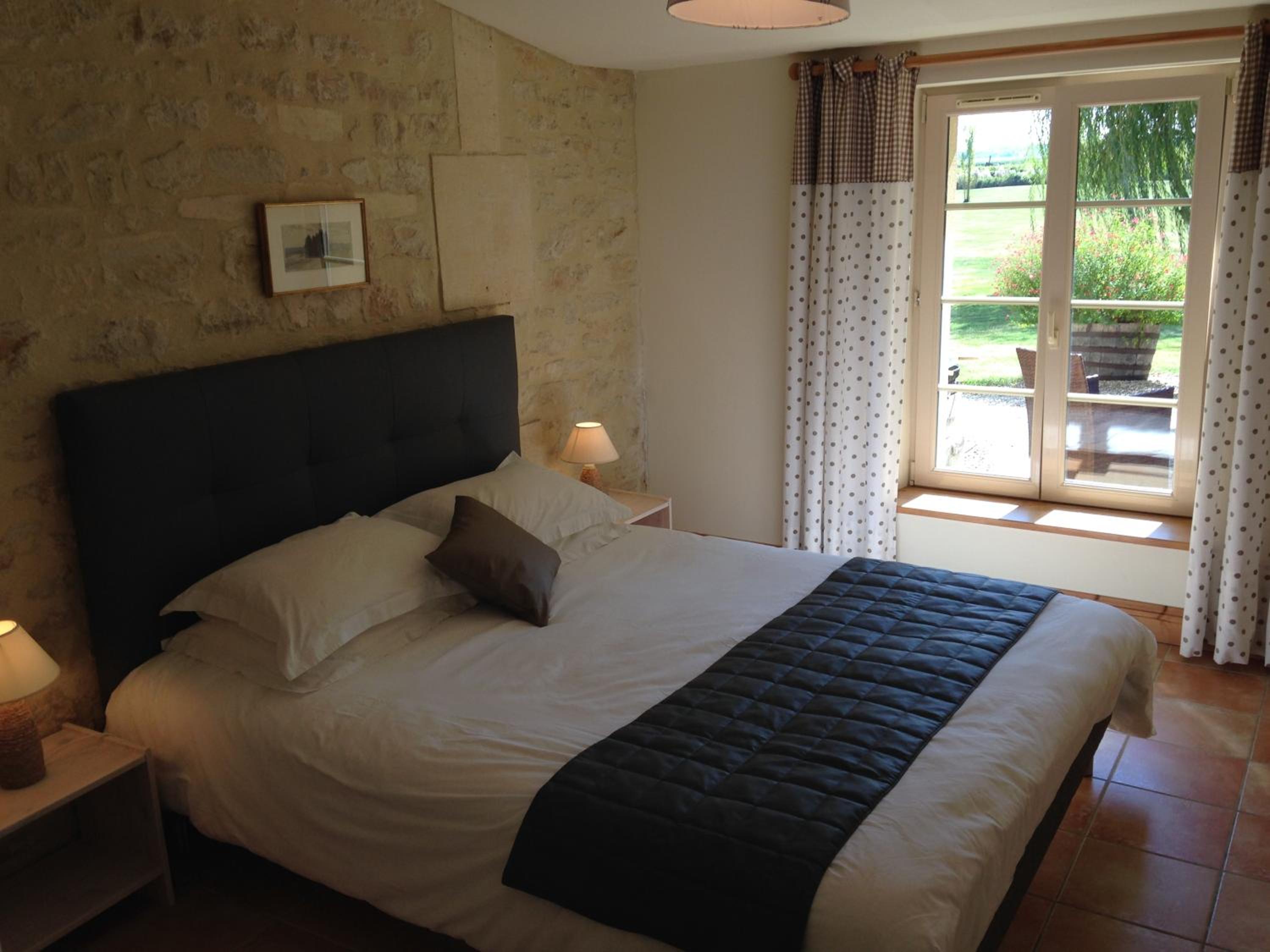 Three-Bedroom House photo 2