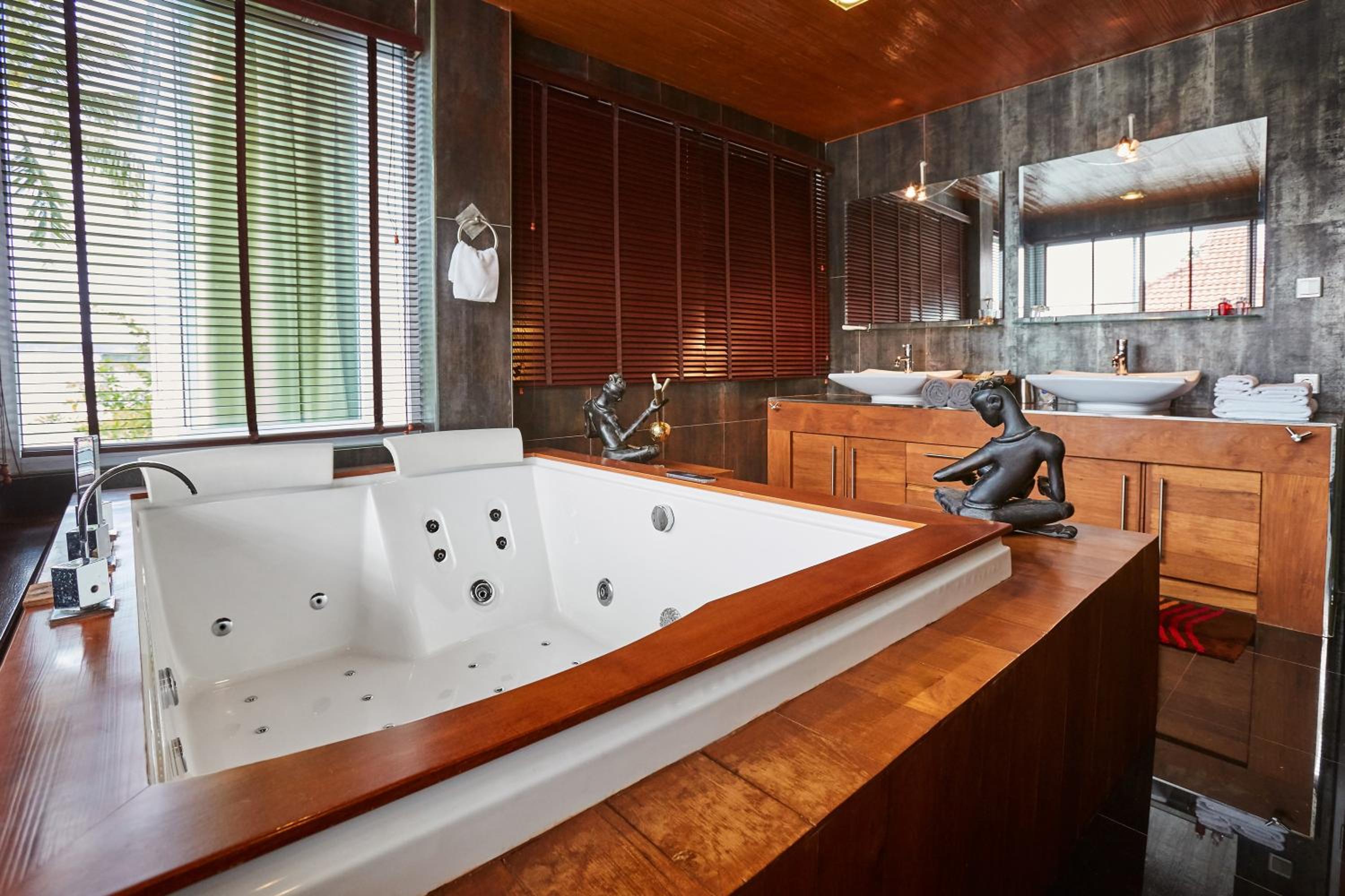 Villa with Sea View photo 3
