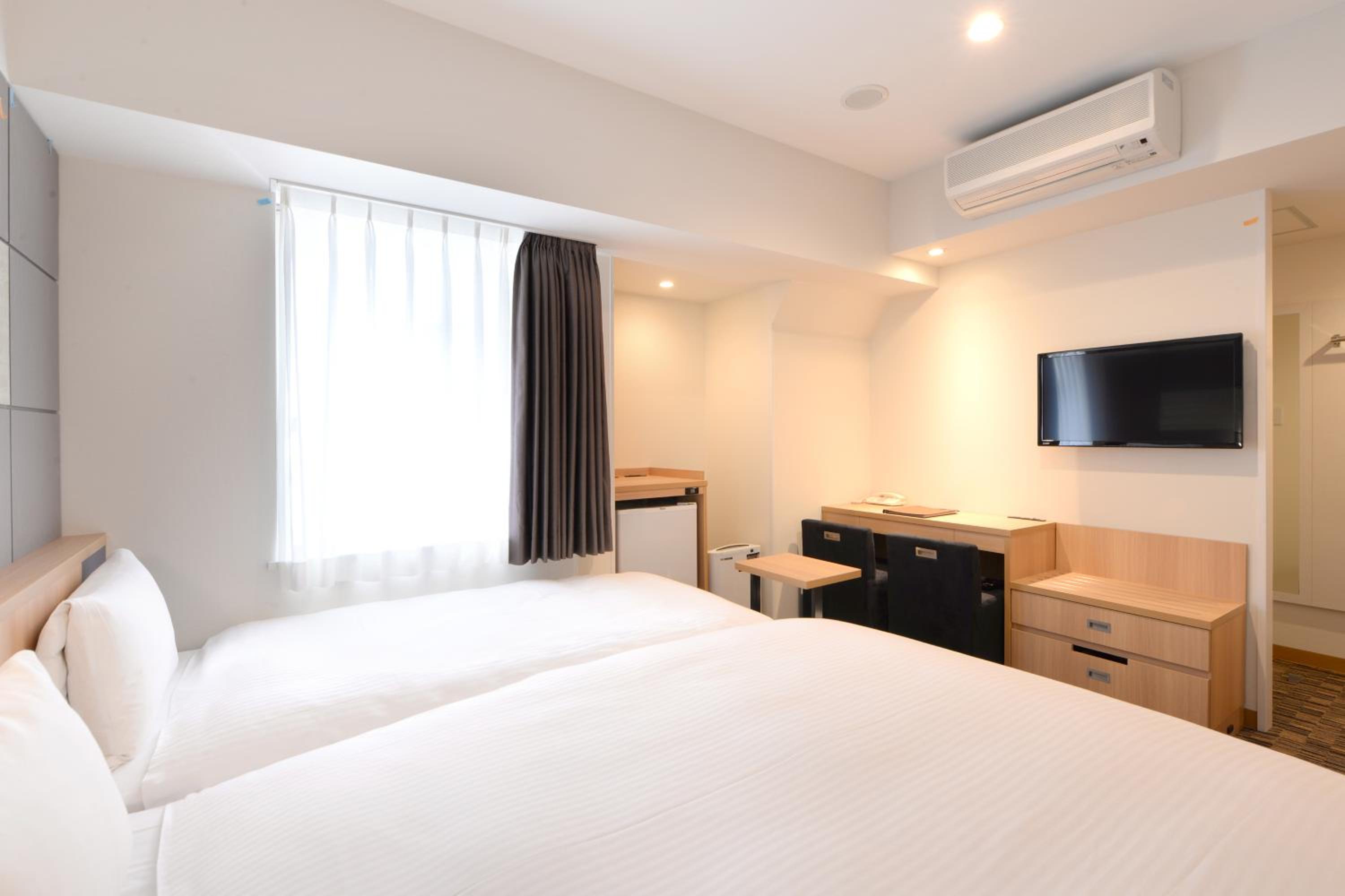 Extra Twin Room - Non-Smoking photo 1