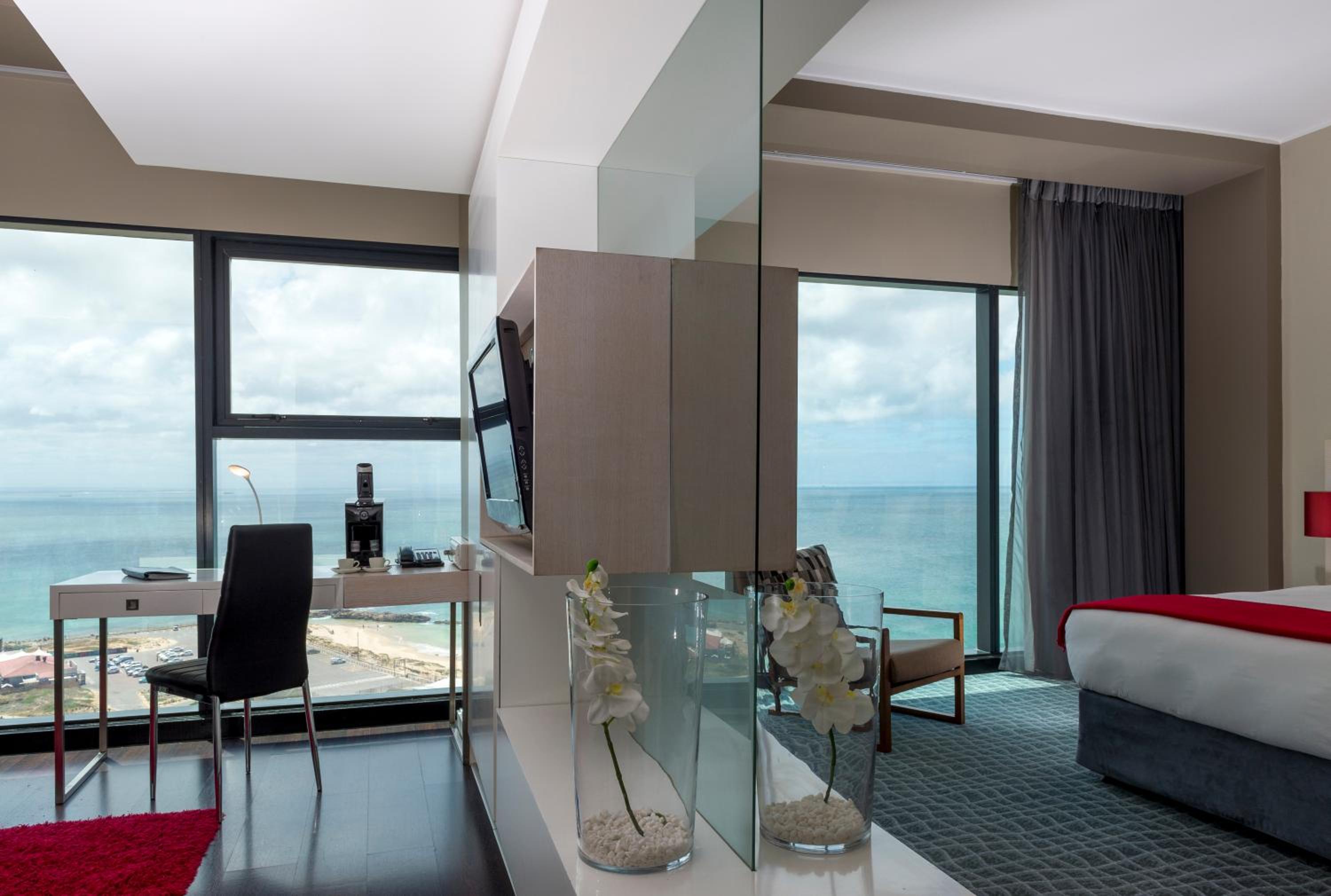 Junior Suite with Ocean View photo 2