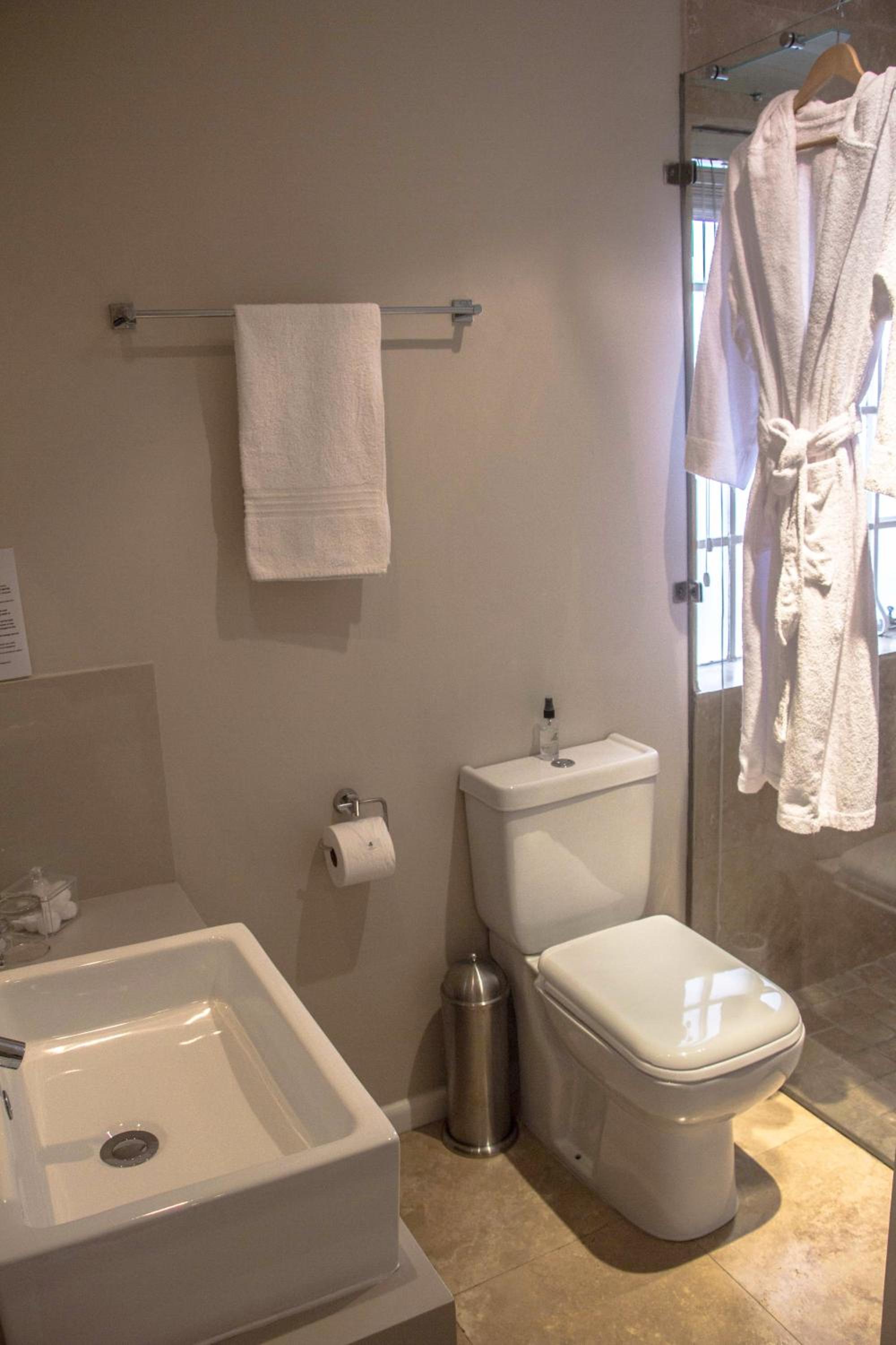 Suite with Kitchen - Photo 6