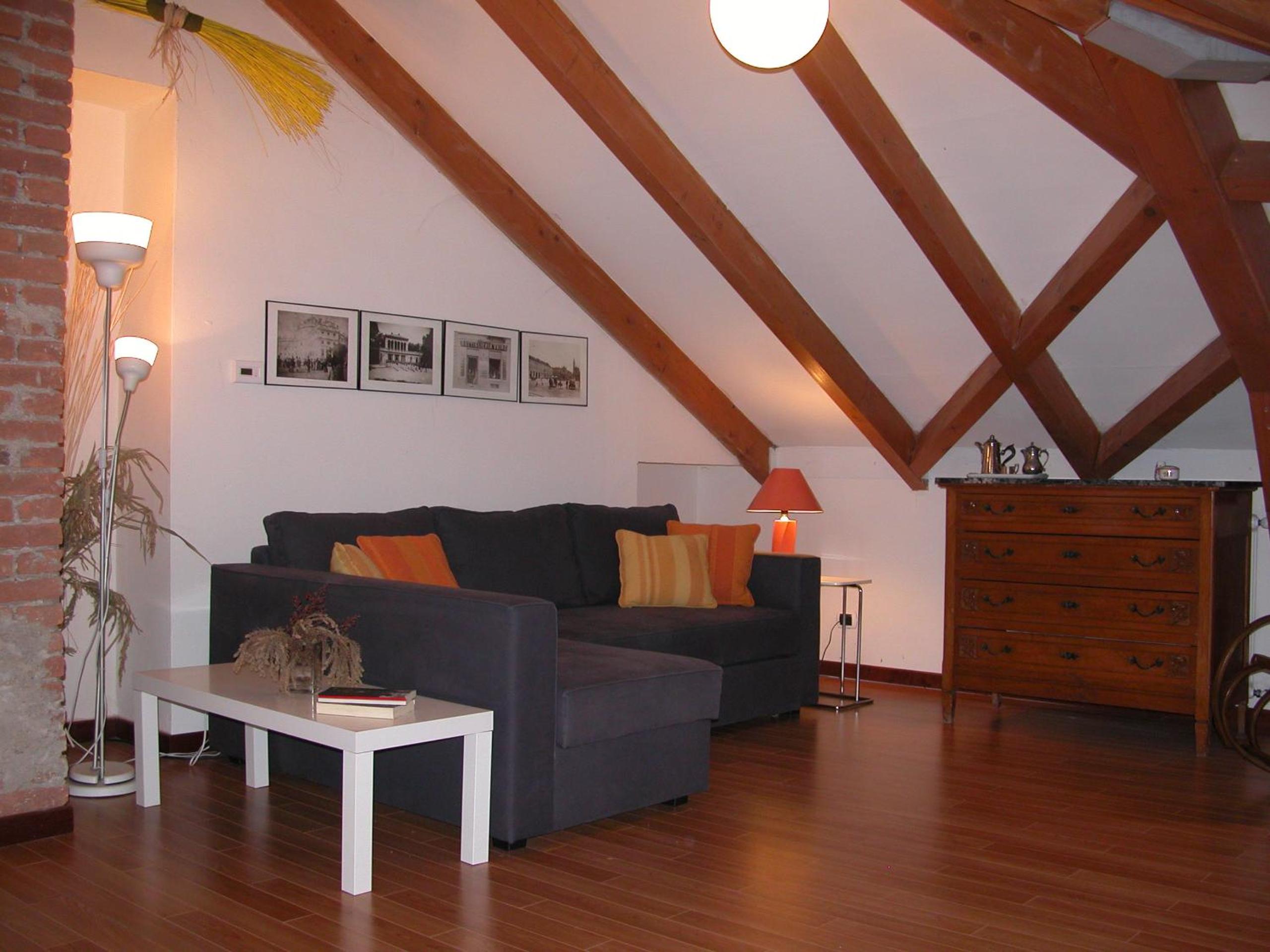 Deluxe Family Suite - Attic photo 3