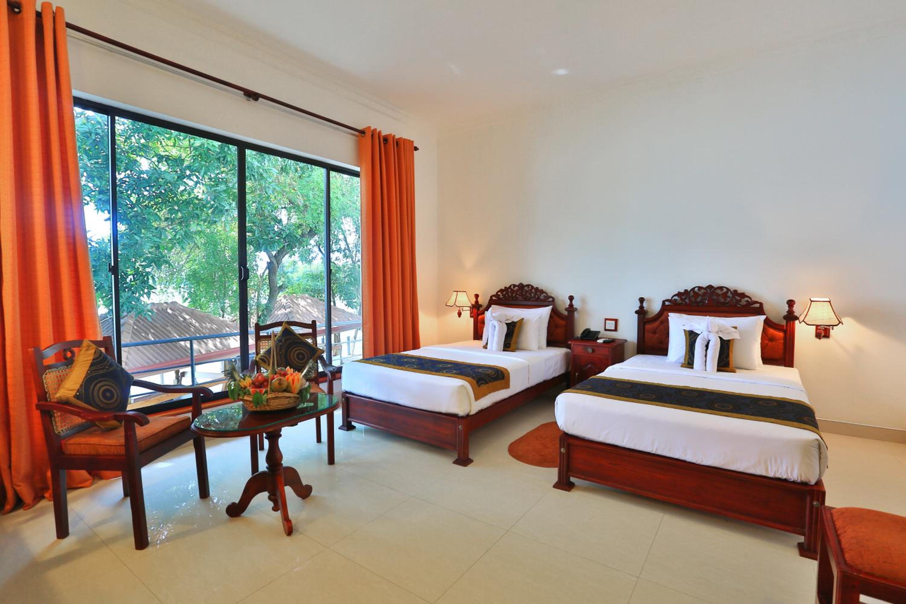 Deluxe Double or Twin Room with Lake View