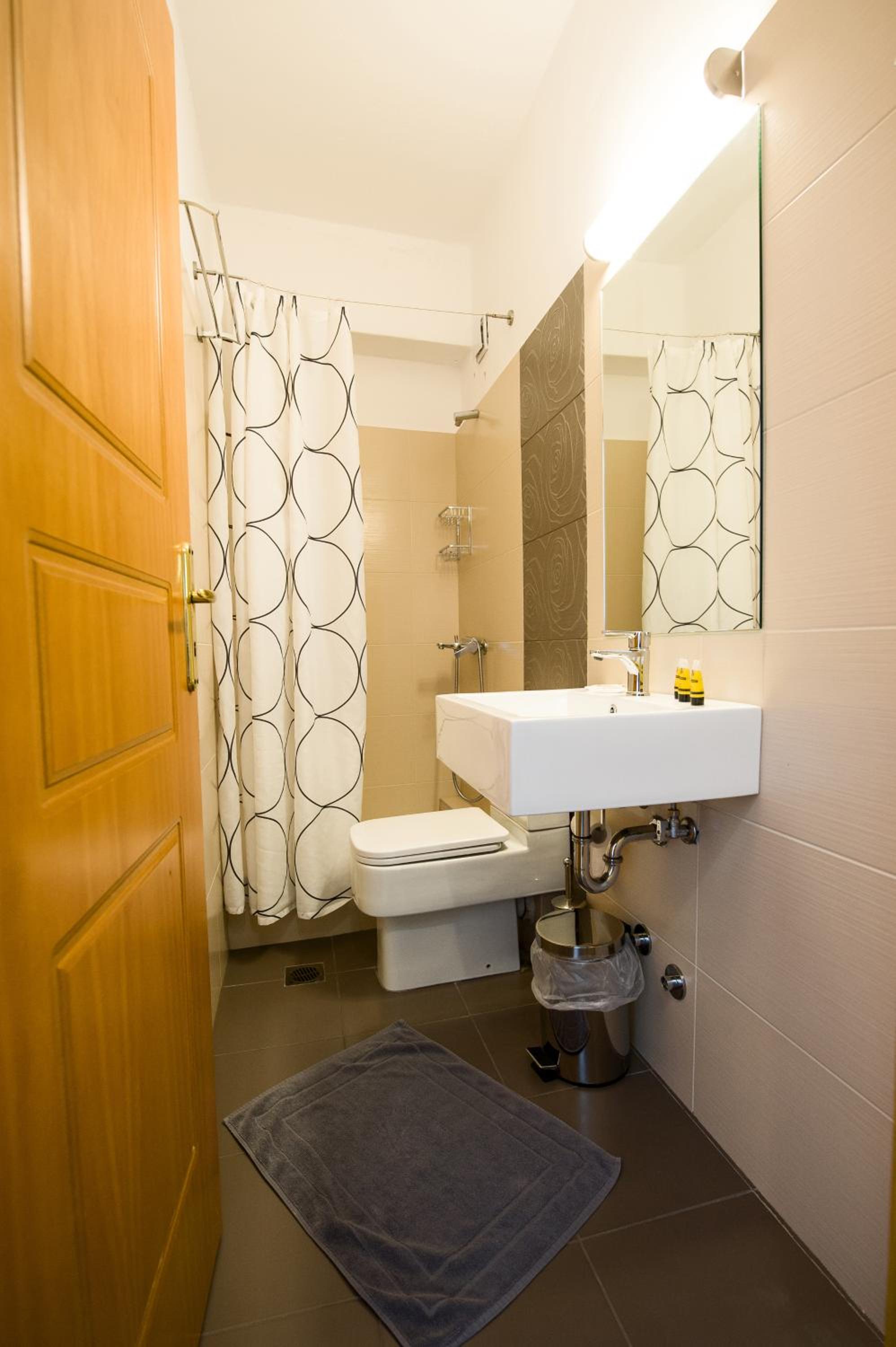 Deluxe Triple Room photo 2