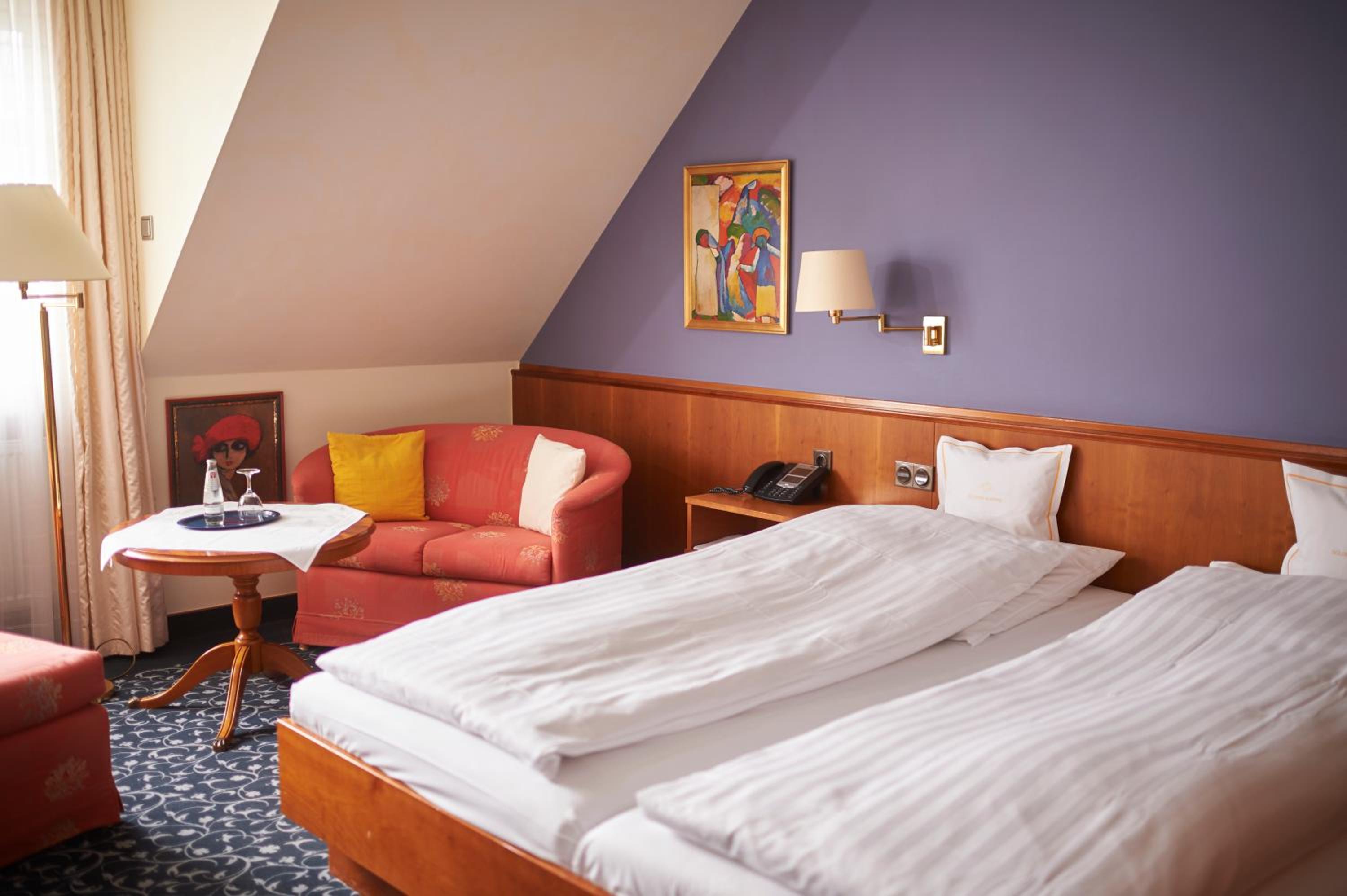Standard Queen Room photo 2