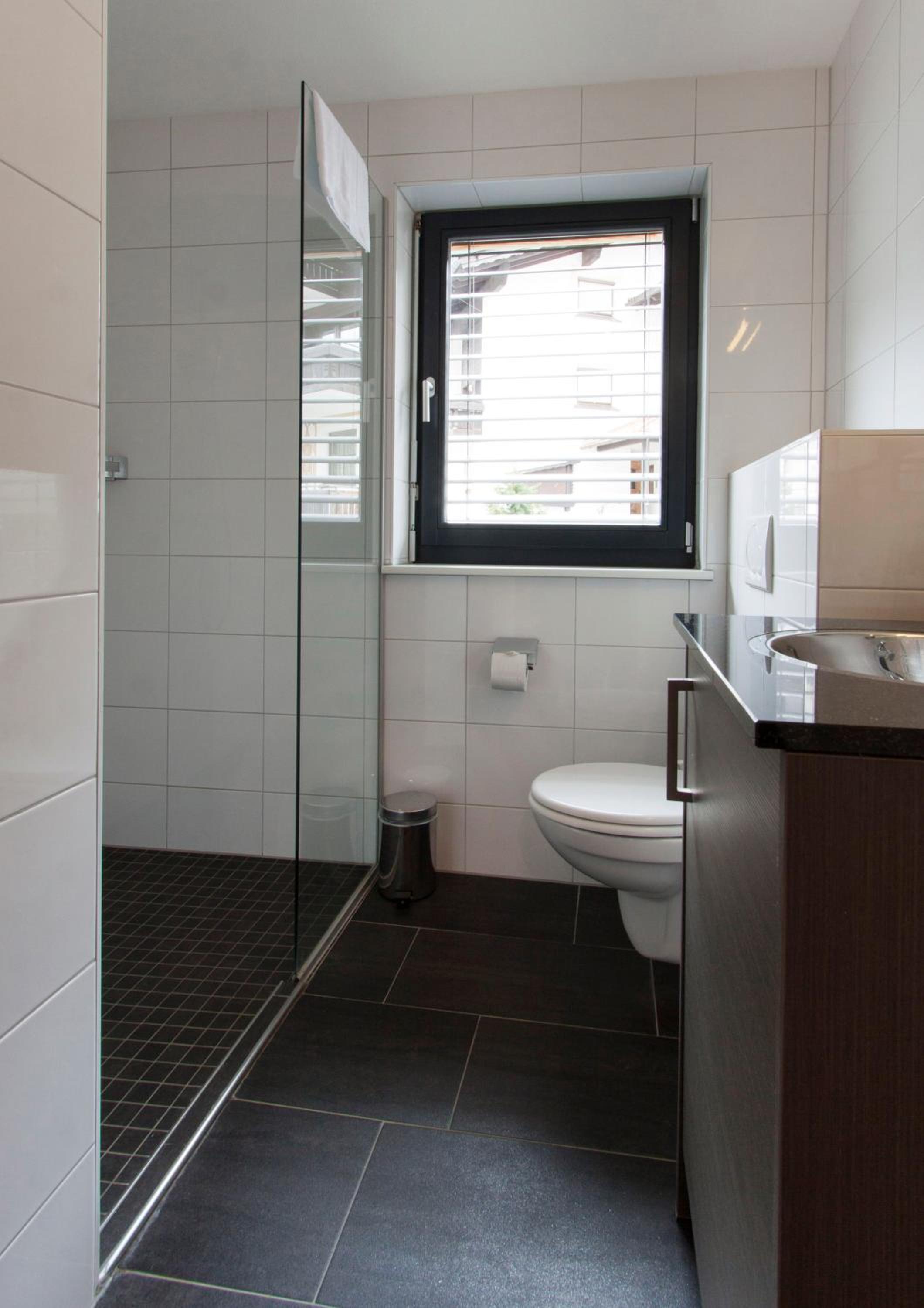 Two-Bedroom Apartment with Terrace photo 2
