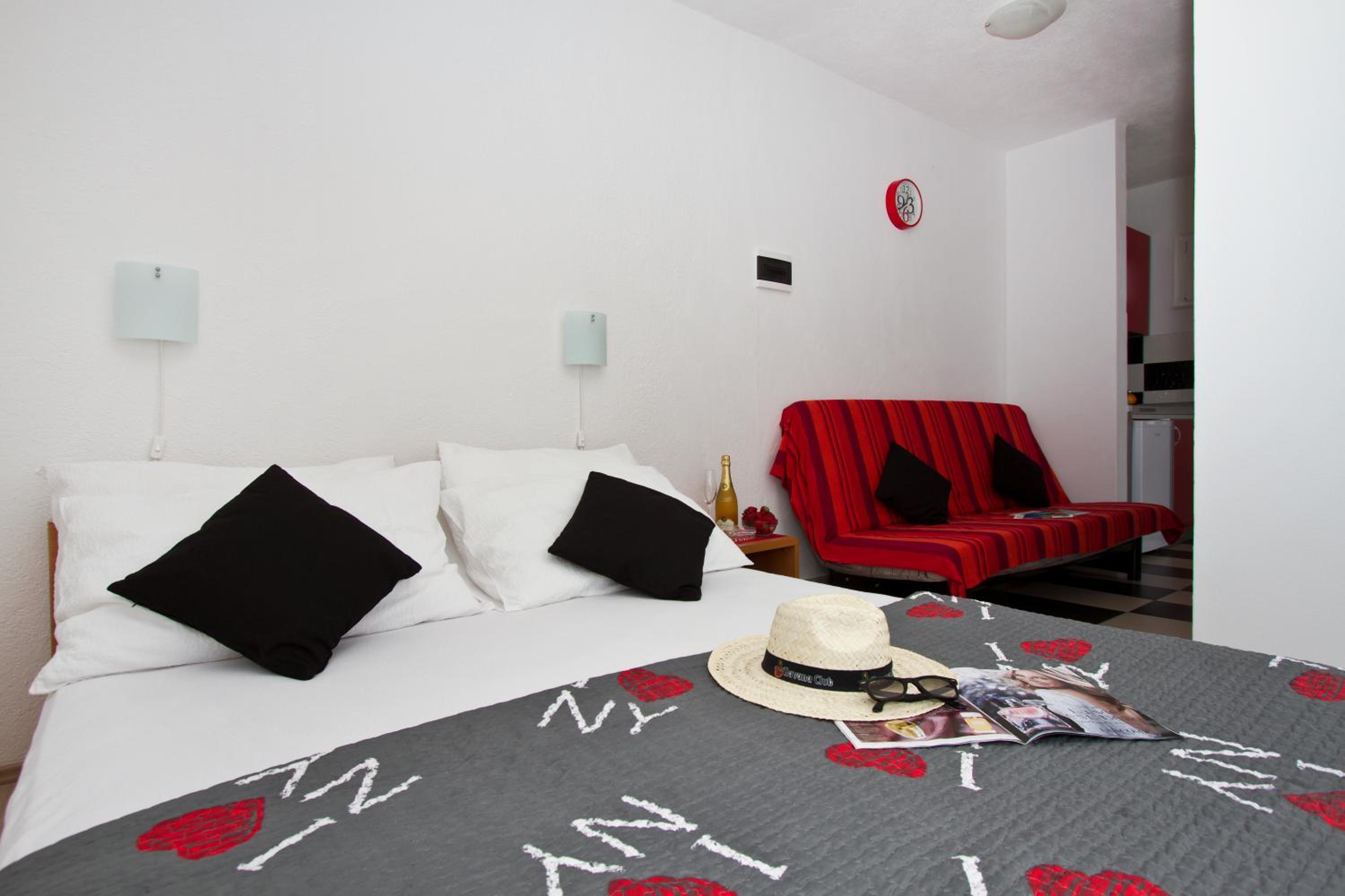 Studio Apartment