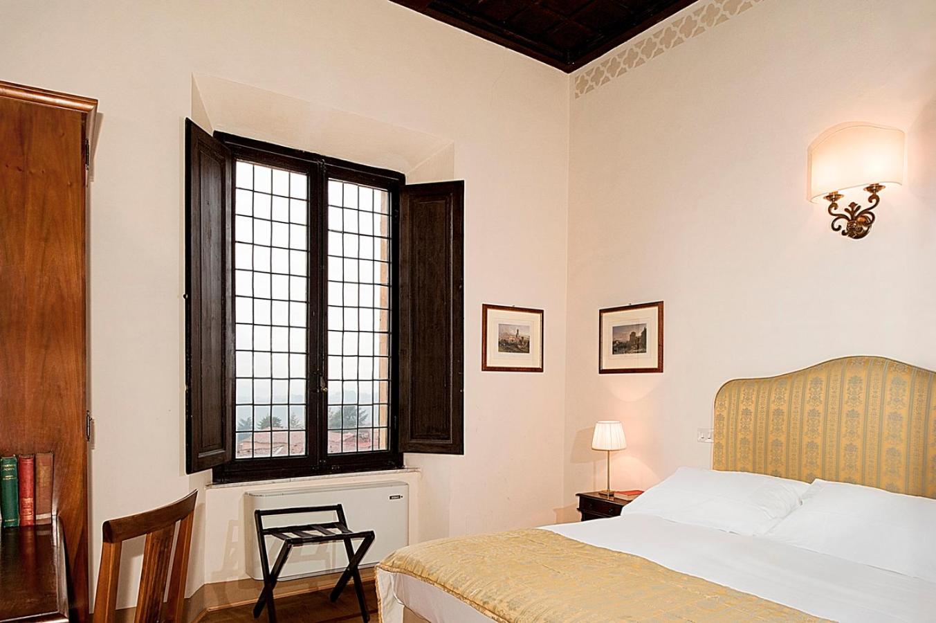 Standard Double Room - Photo 2