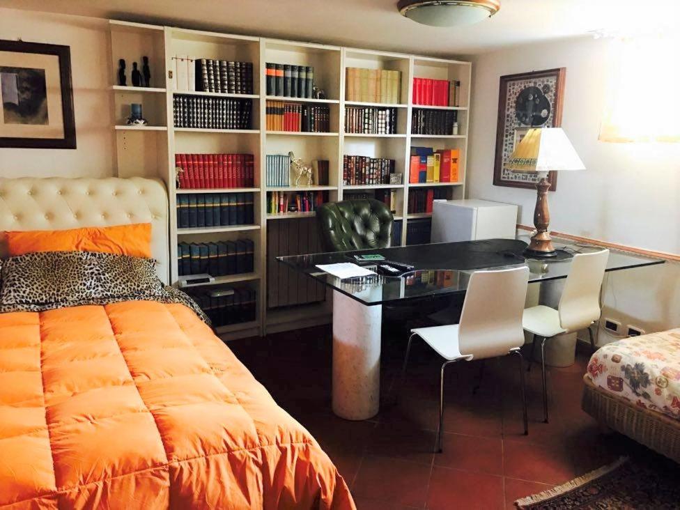 One-Bedroom Apartment - Photo 23
