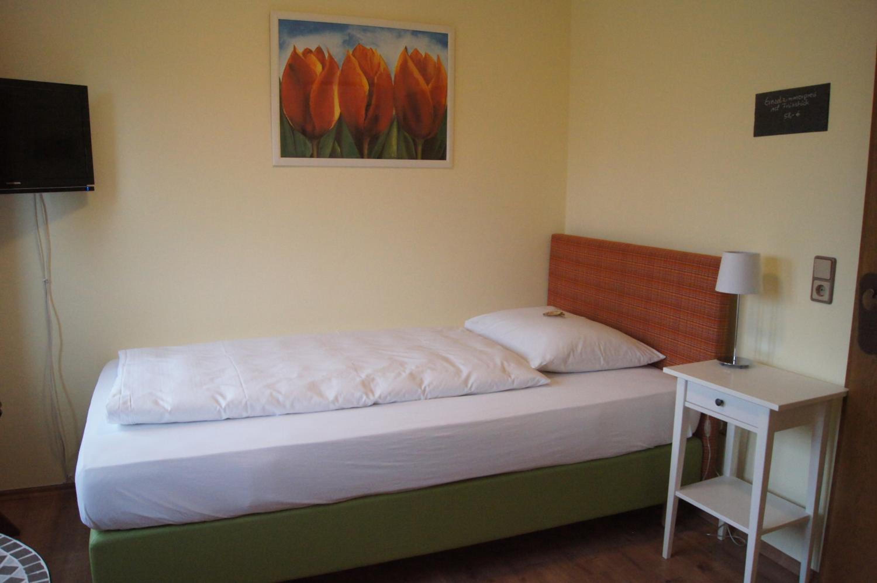 Single Room photo 3