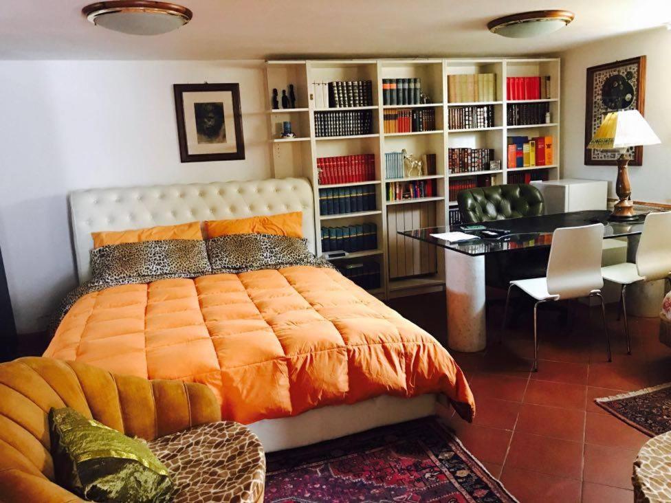 One-Bedroom Apartment - Photo 27