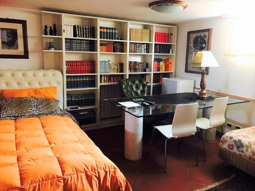 One-Bedroom Apartment - Photo 25