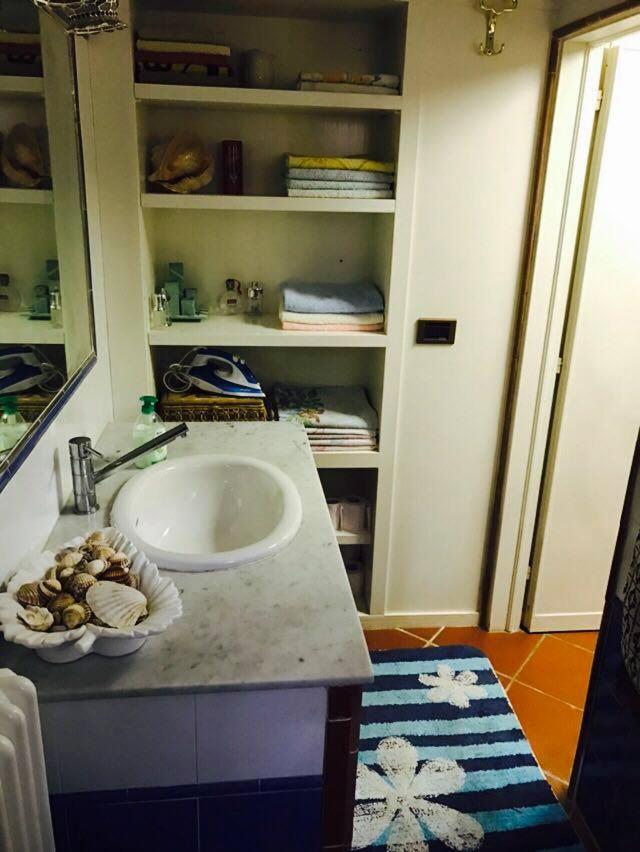 One-Bedroom Apartment - Photo 12