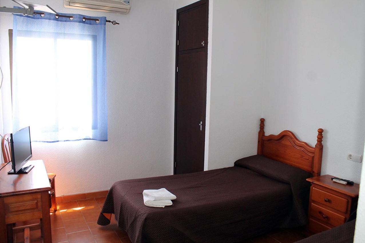 Basic Triple Room - Photo 1