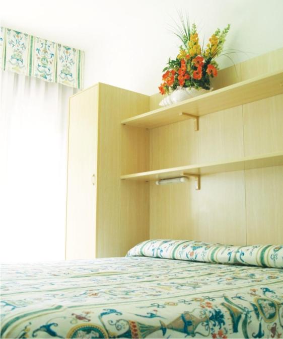 Double or Twin Room with Balcony - Photo 4