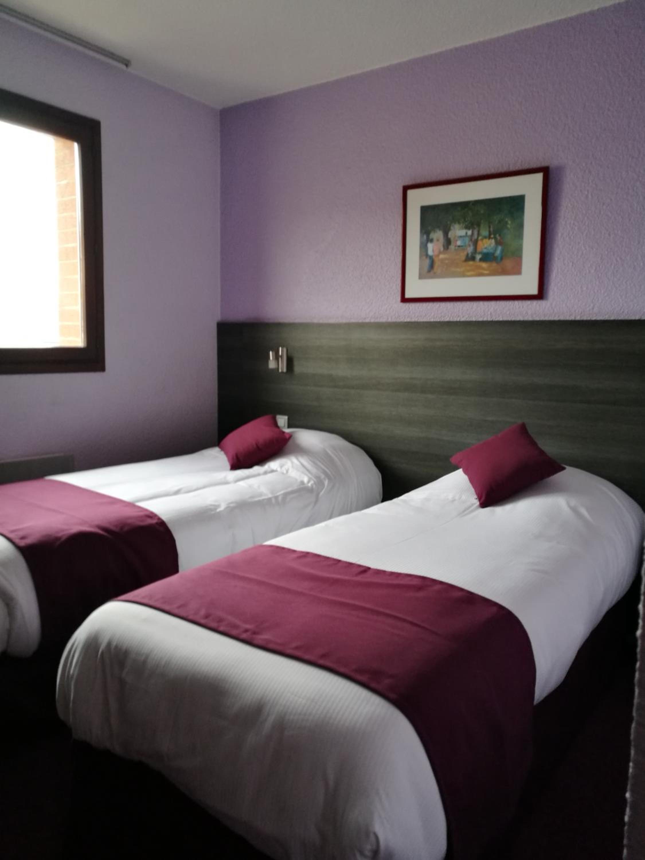 Twin Room with Garden View - Photo 4