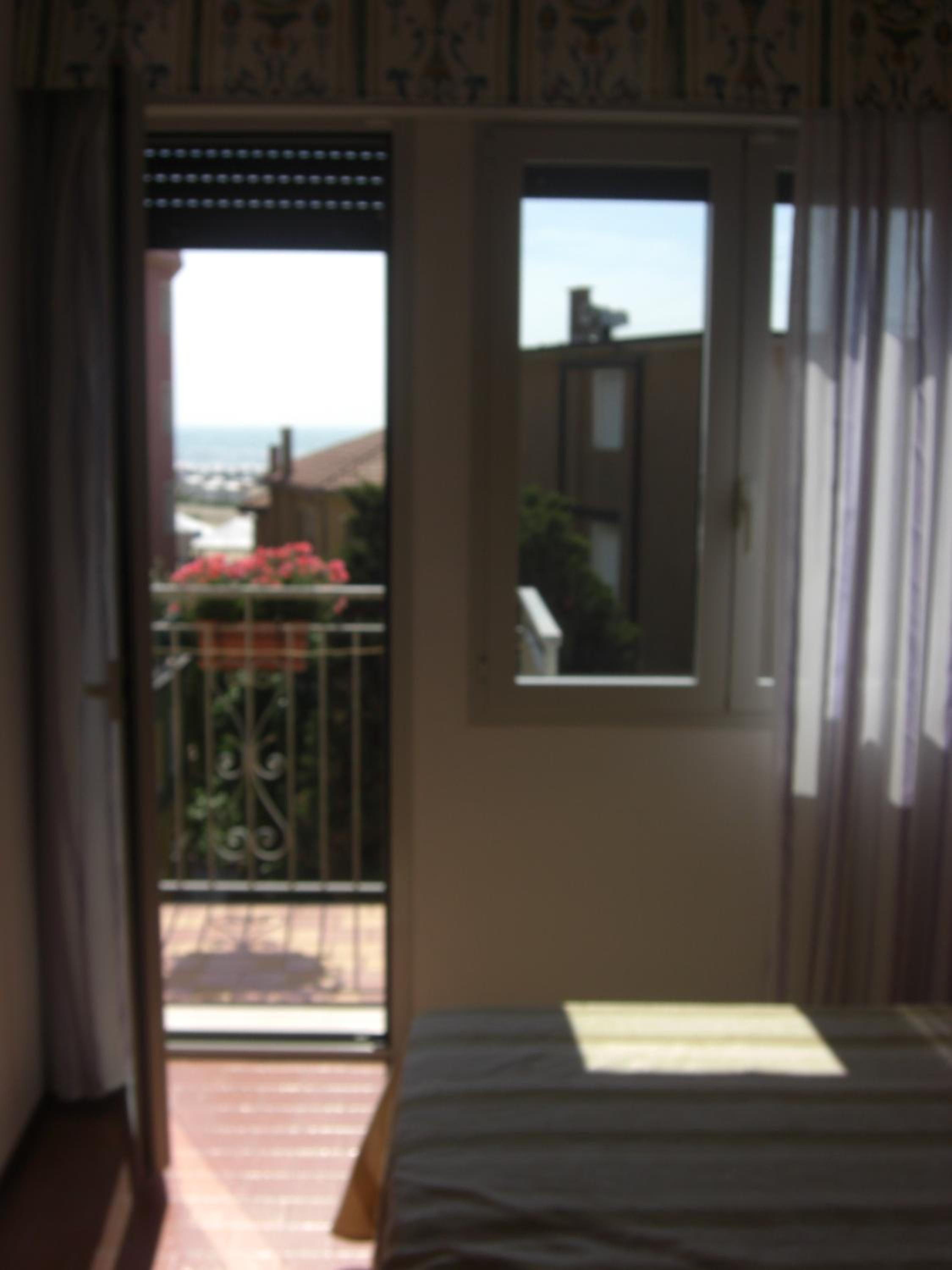 Double or Twin Room with Balcony - Photo 7