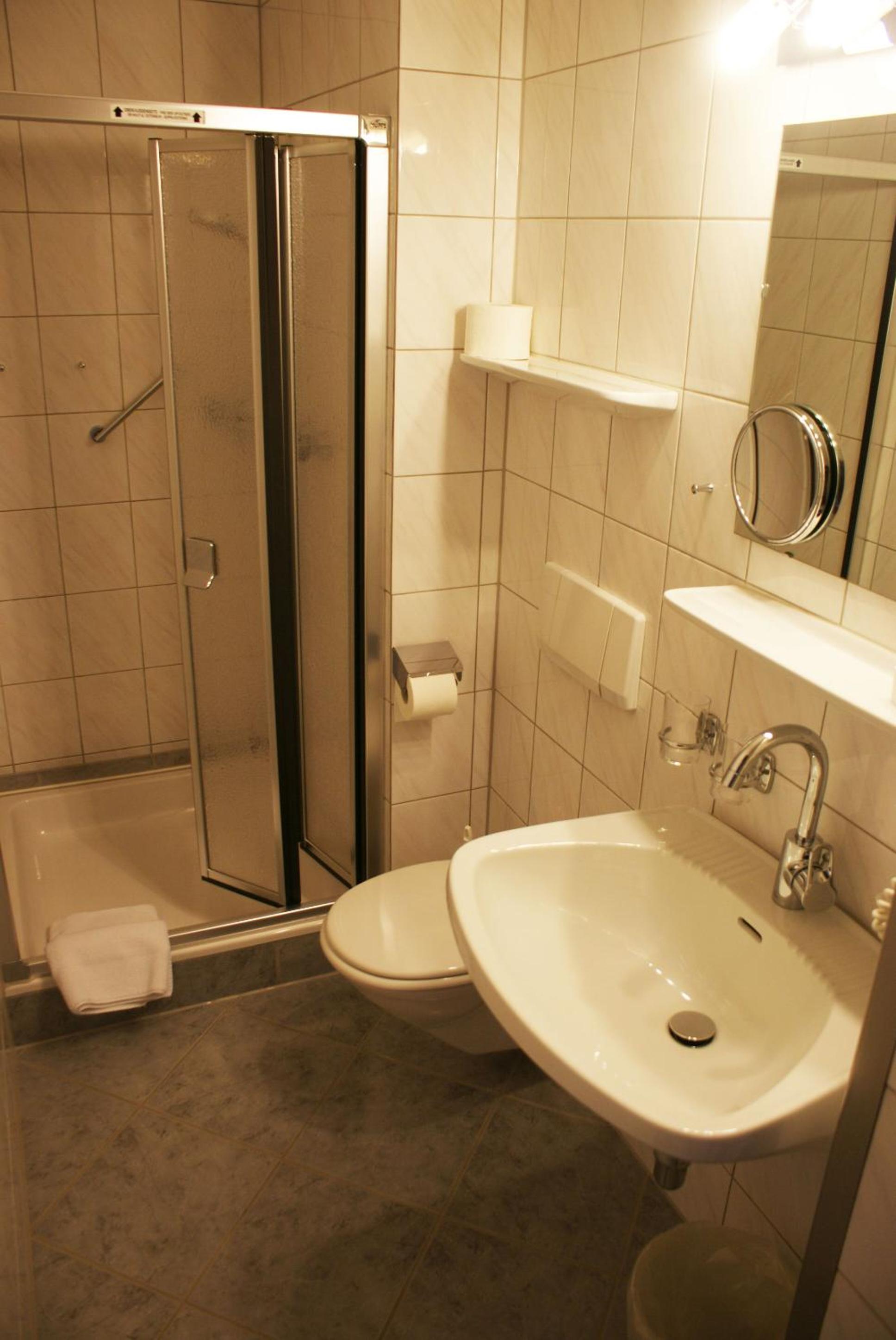 Two-Bedroom Apartment with Balcony photo 2