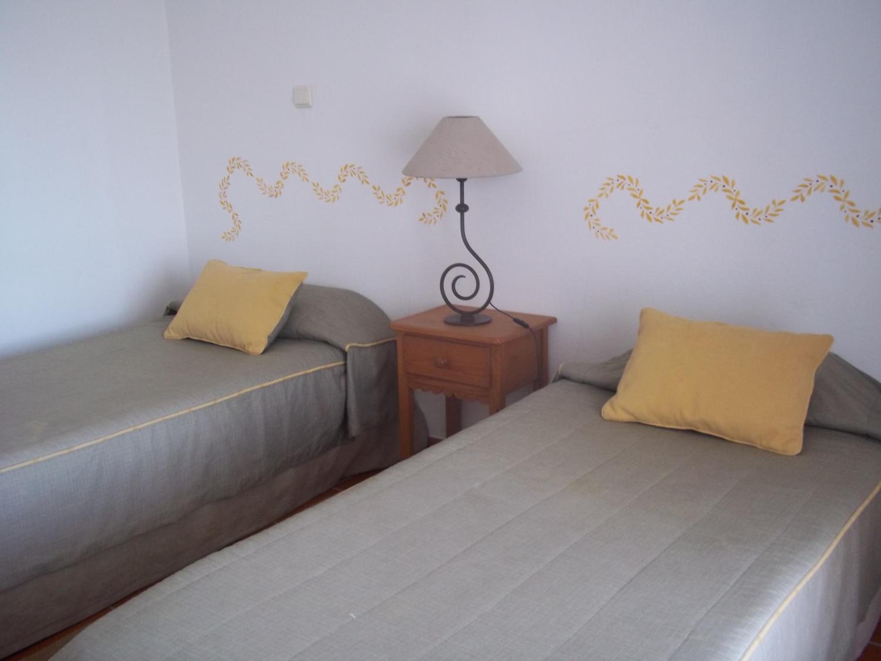 Standard Double or Twin Room - Photo 6