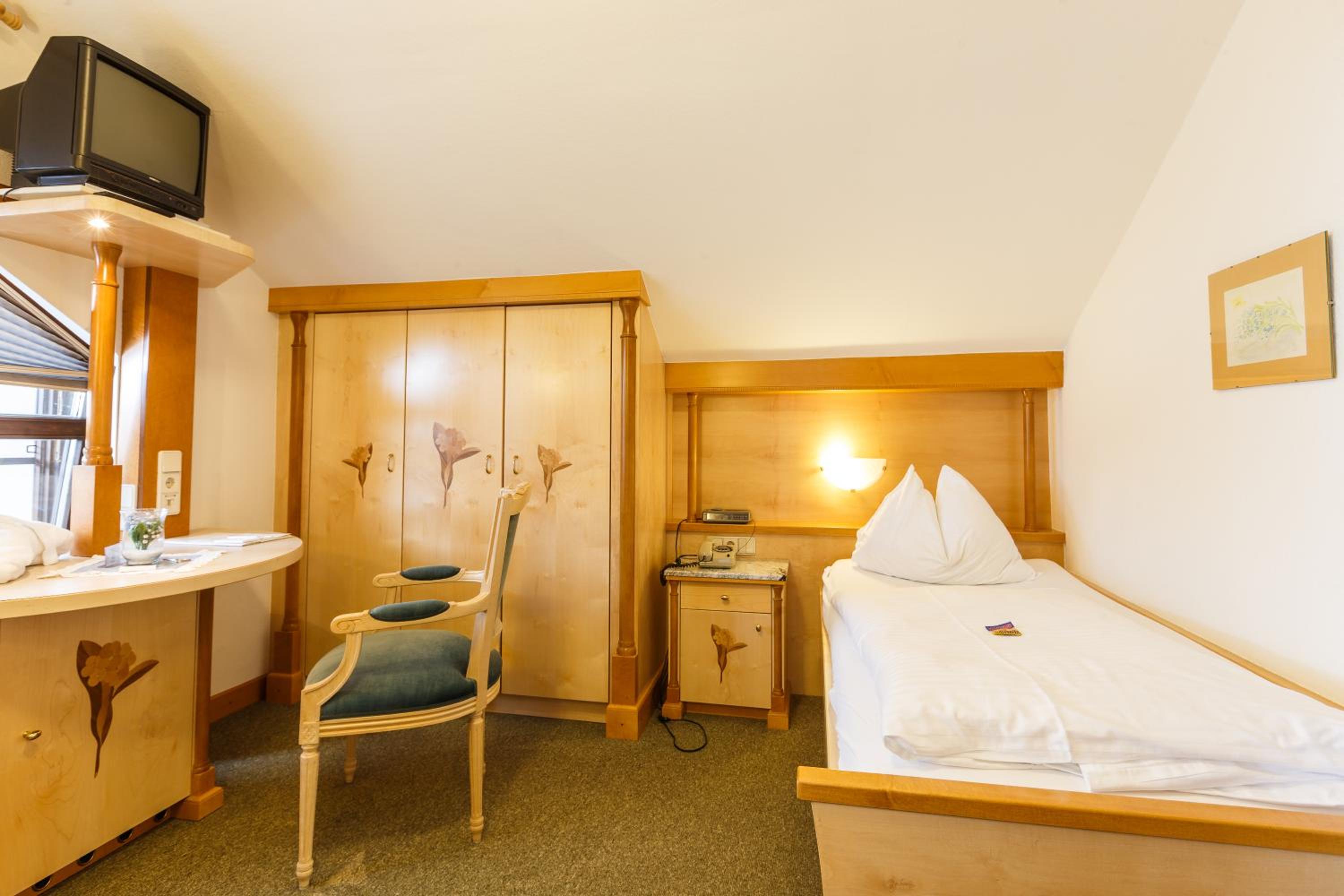 Single Room photo 3