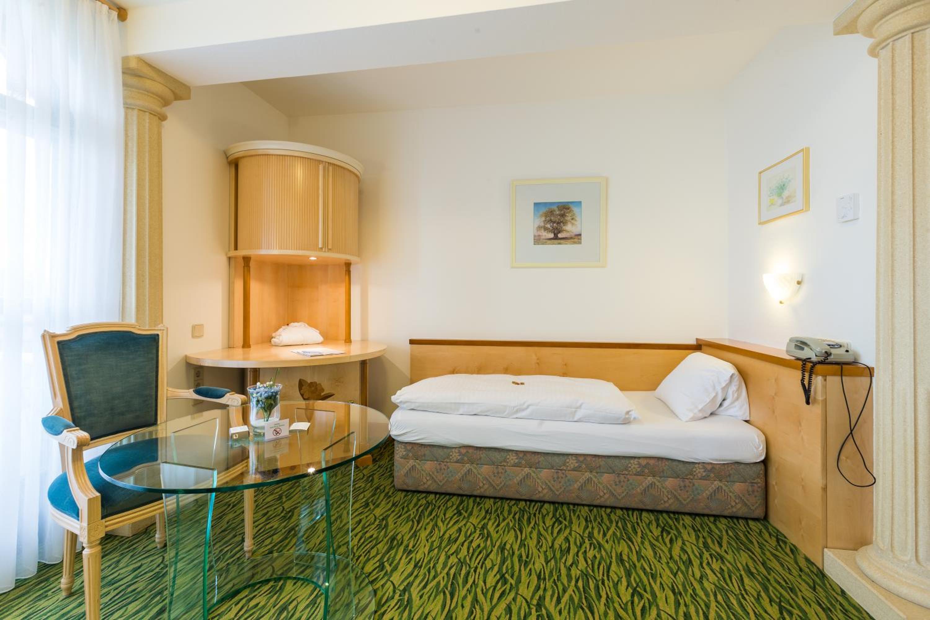 Single Room photo 1