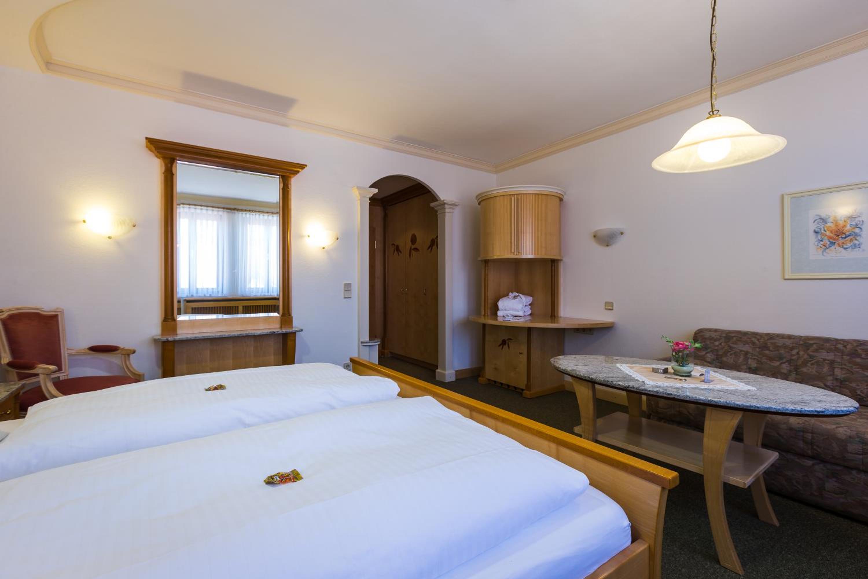 Economy Double Room photo 3