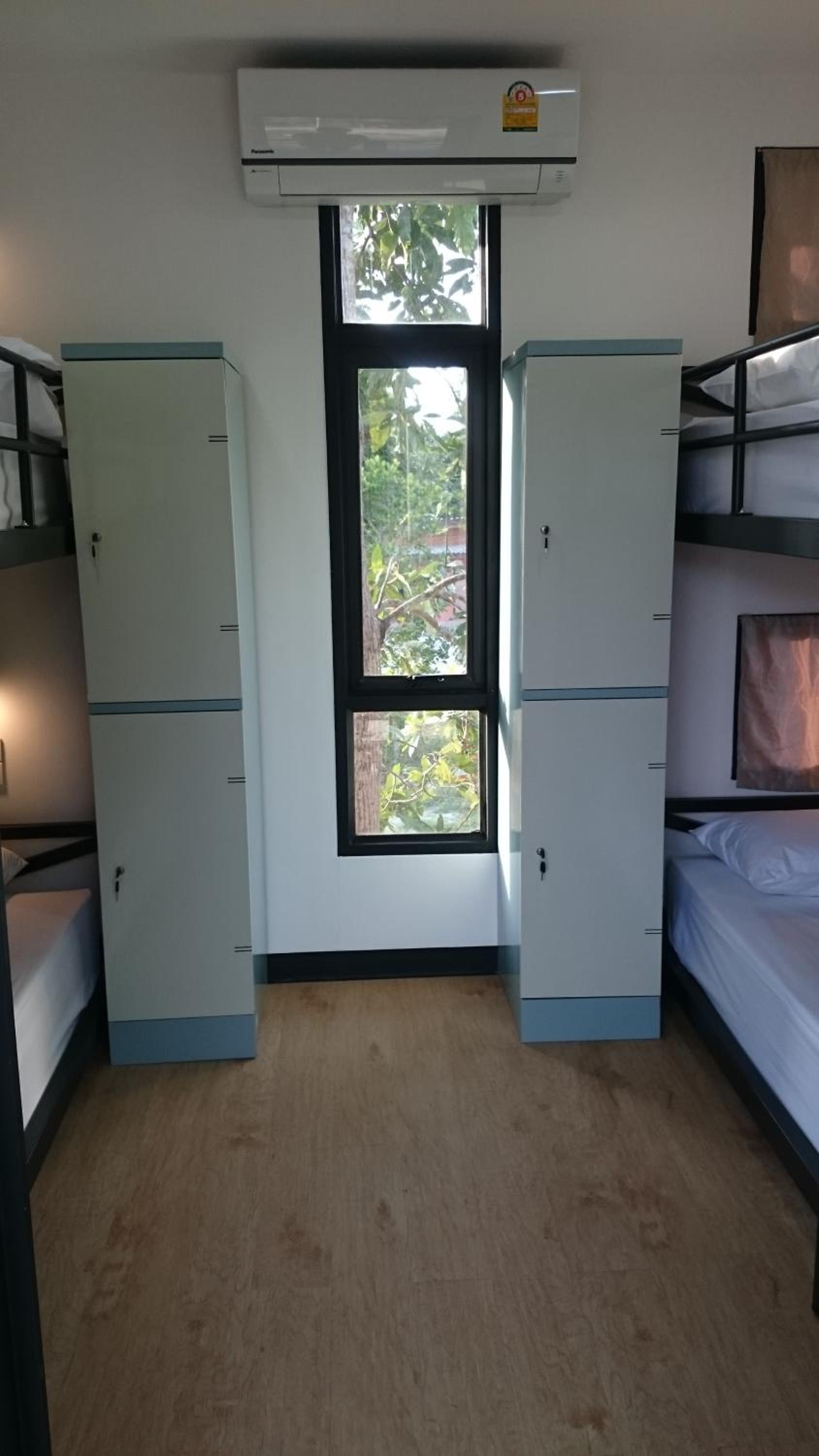 Bed in 4-Bed Mixed Dormitory Room photo 2