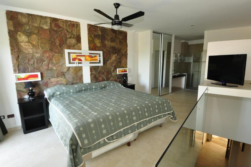 Apartment - Split Level photo 2