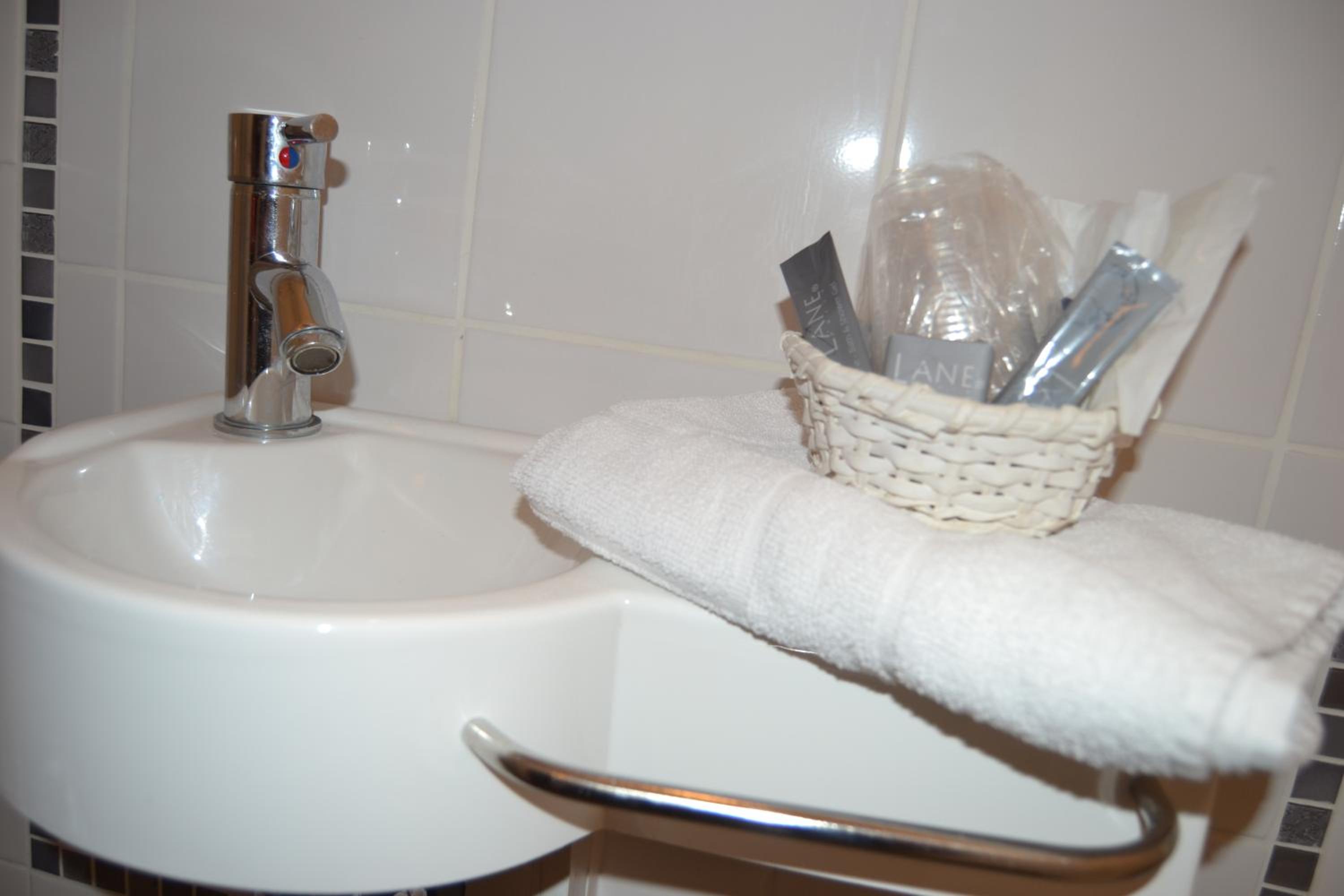 Triple Room with Sea View - Photo 4