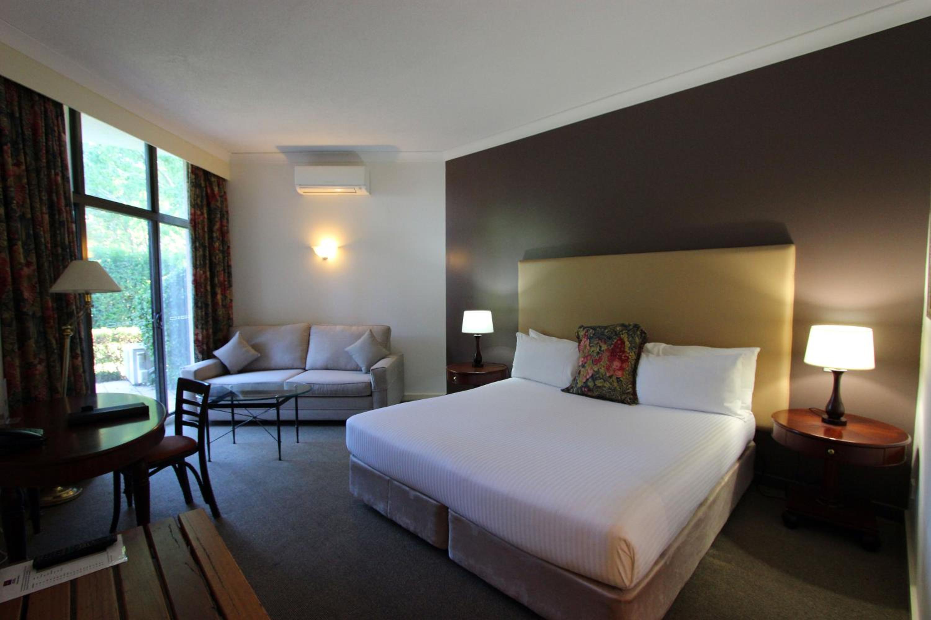 Deluxe King Room photo 1