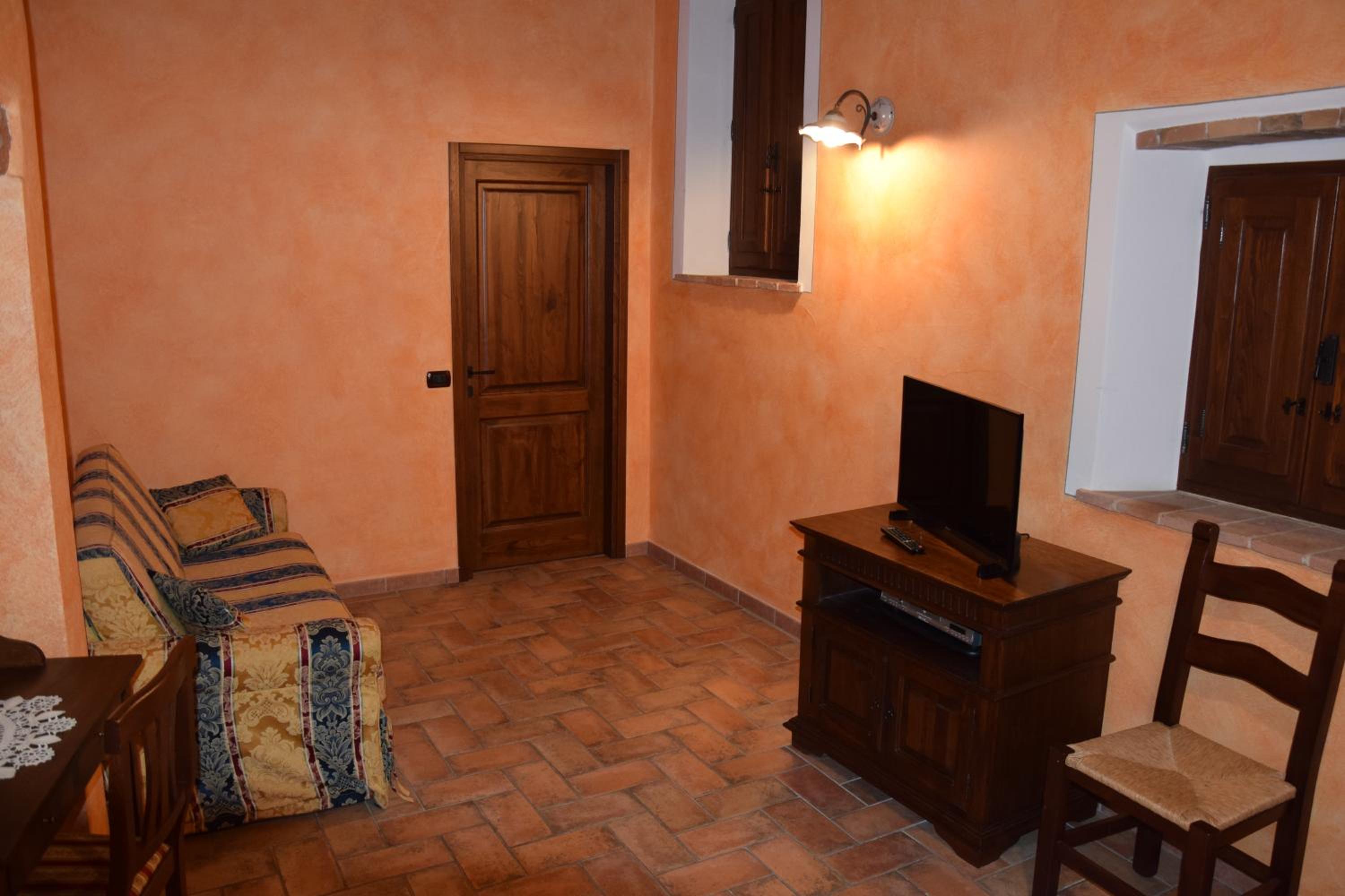 One-Bedroom Apartment photo 2