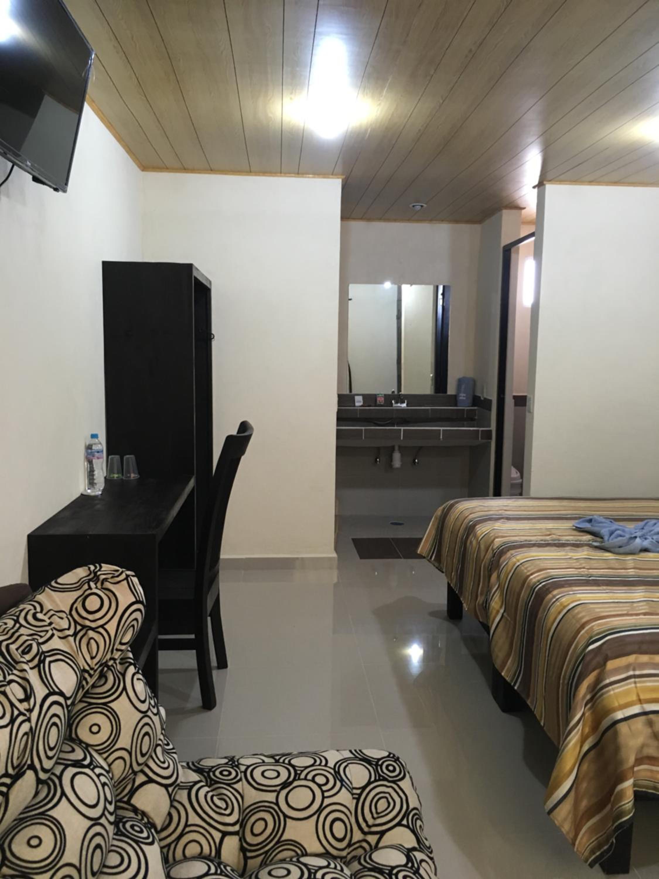 Deluxe King Room photo 3
