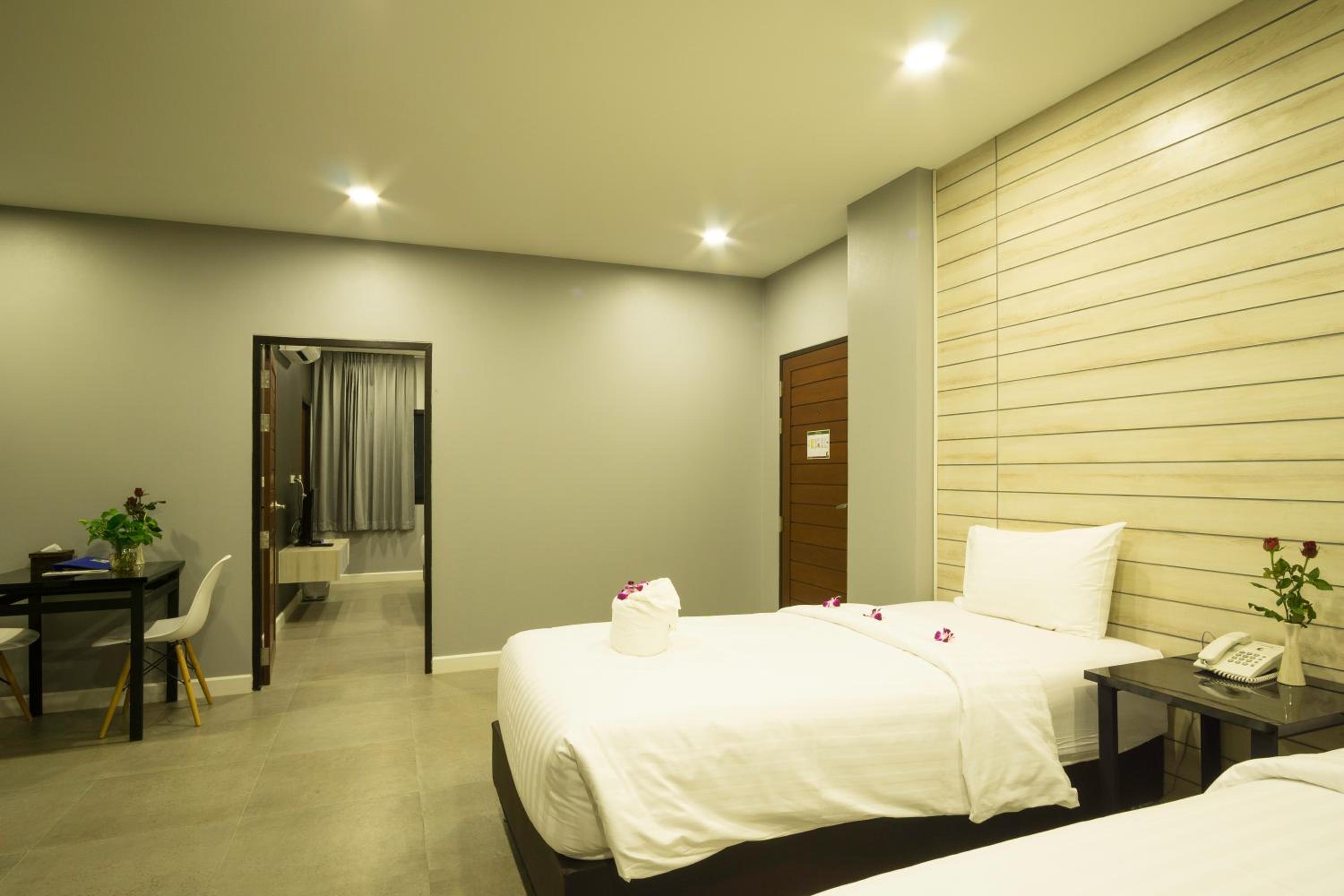 Two-Bedroom Suite photo 2